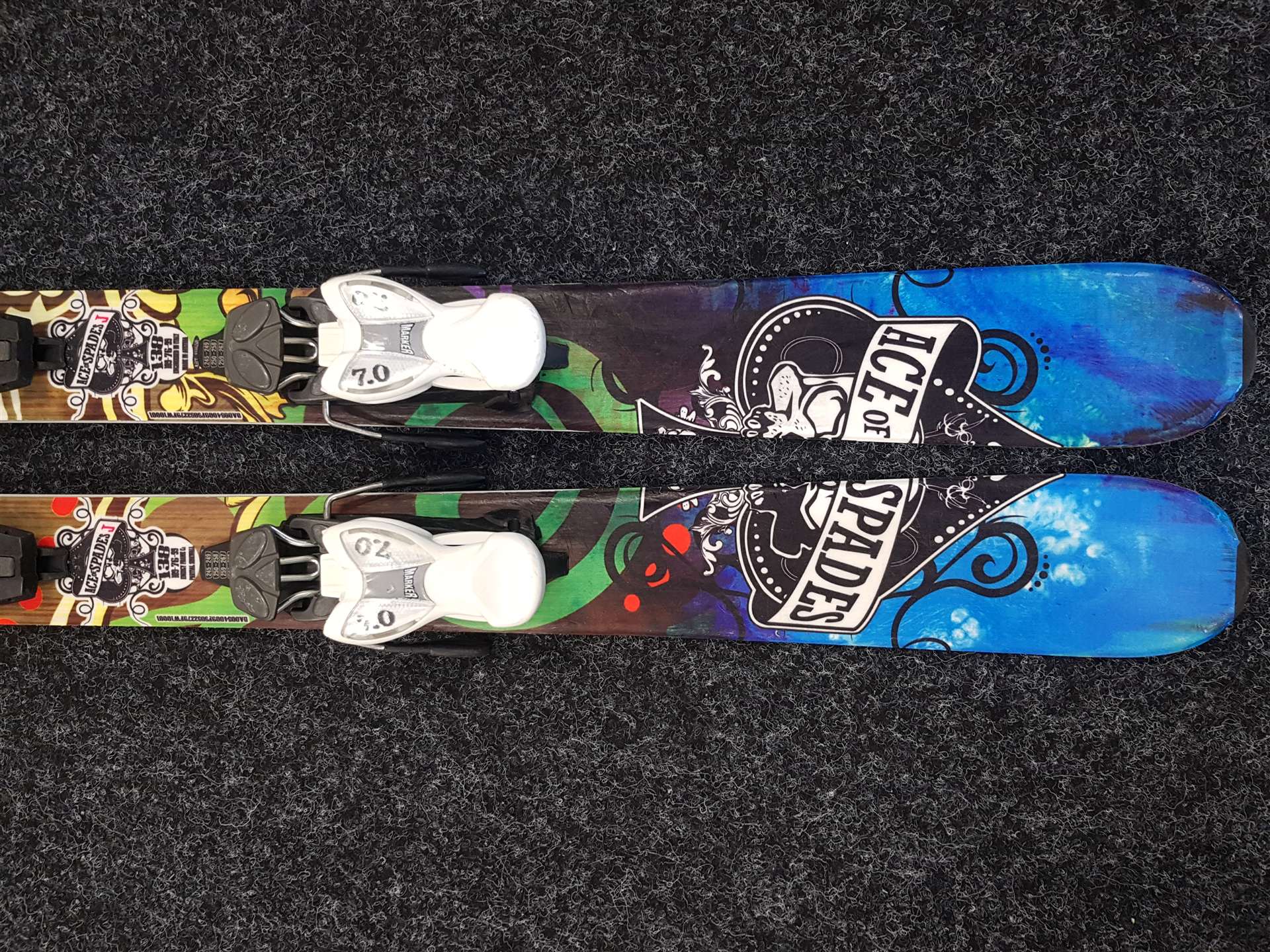 Schiuri freestyle NORDICA Ace of Spades Jr folosite + legături Marker 7.0