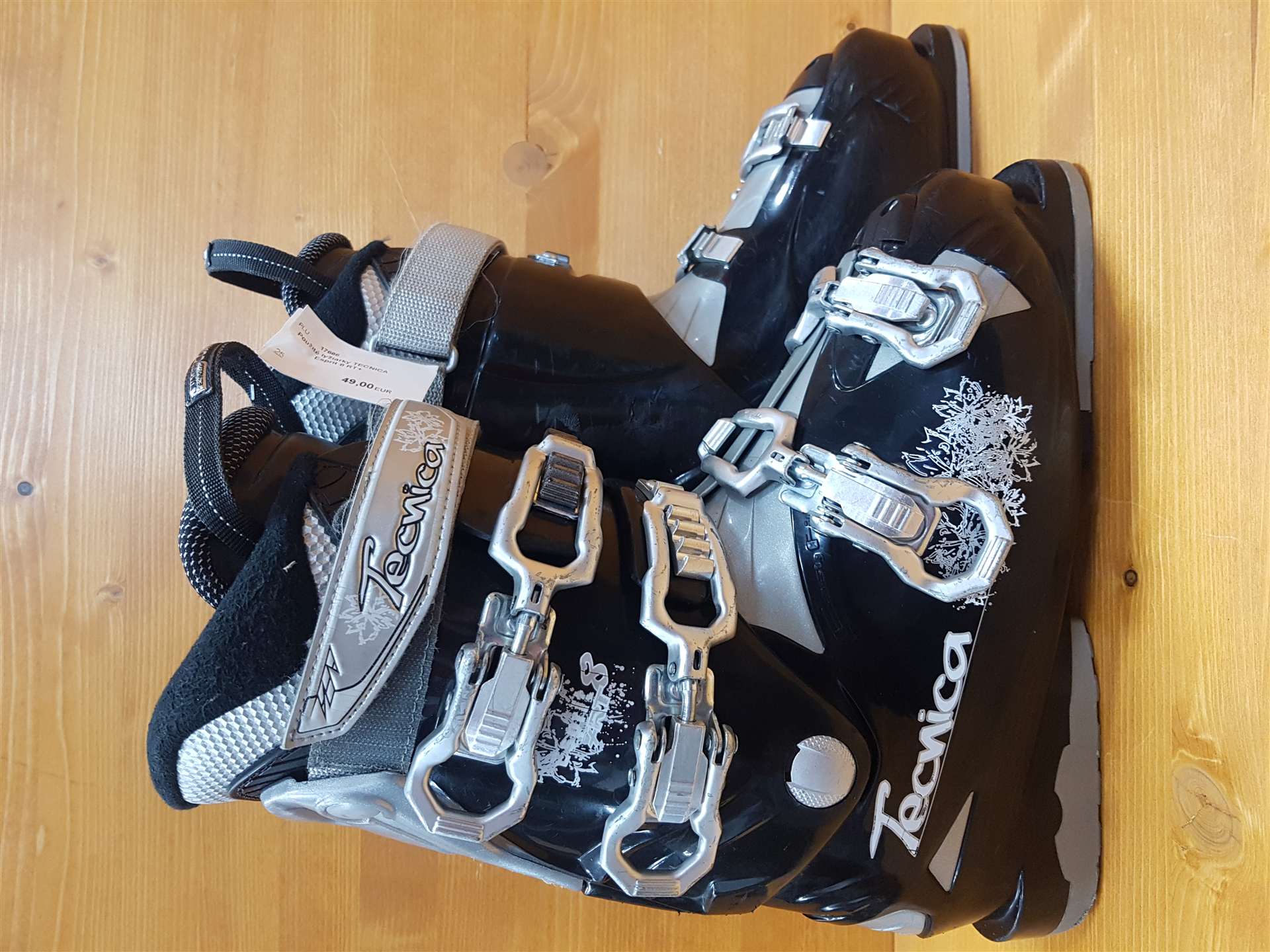 Použité lyžiarky TECNICA Esprit 8 RT+