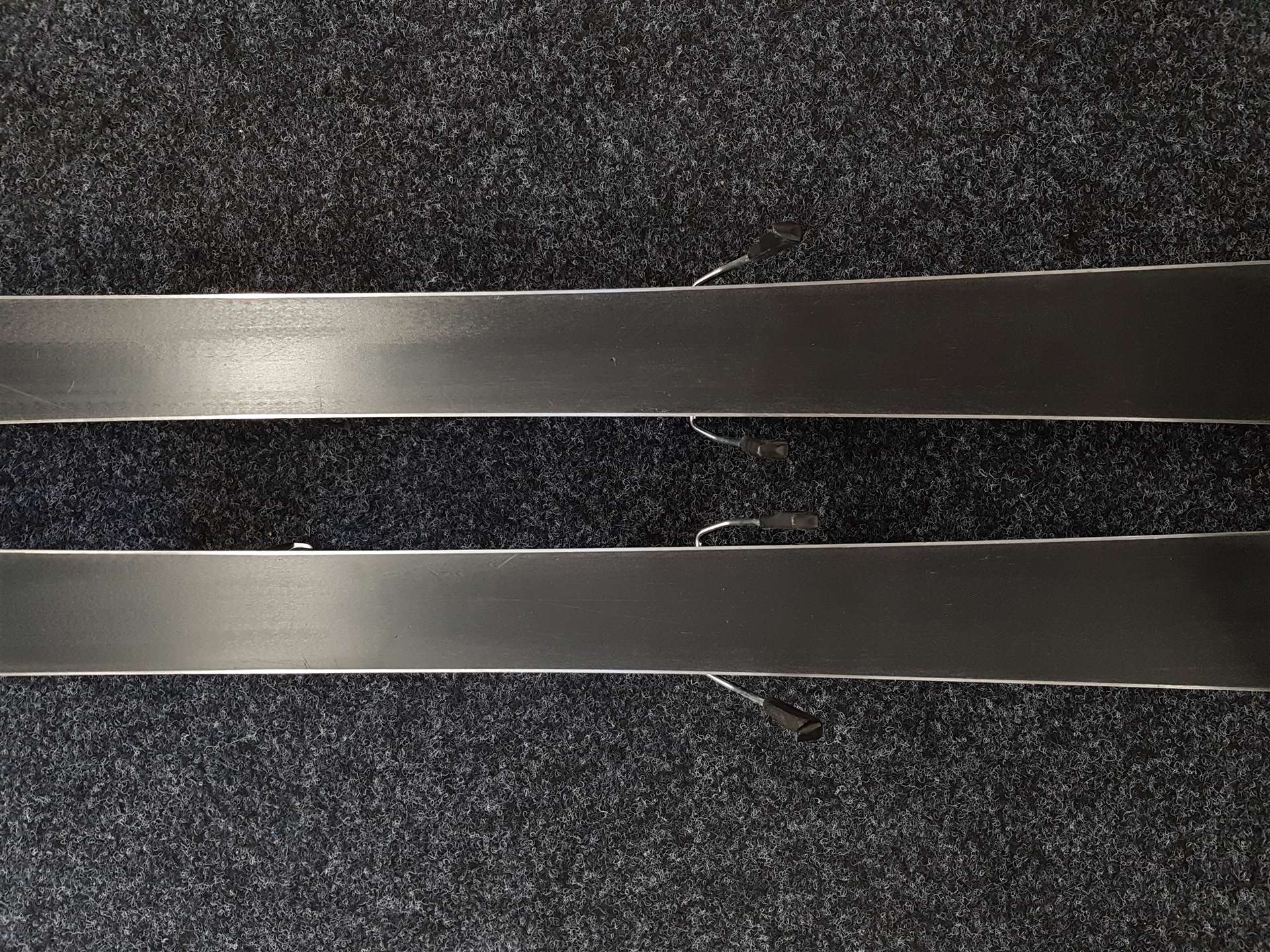 Używane narty ROSSIGNOL Pursuit + wiązania Look Xpress 11.0