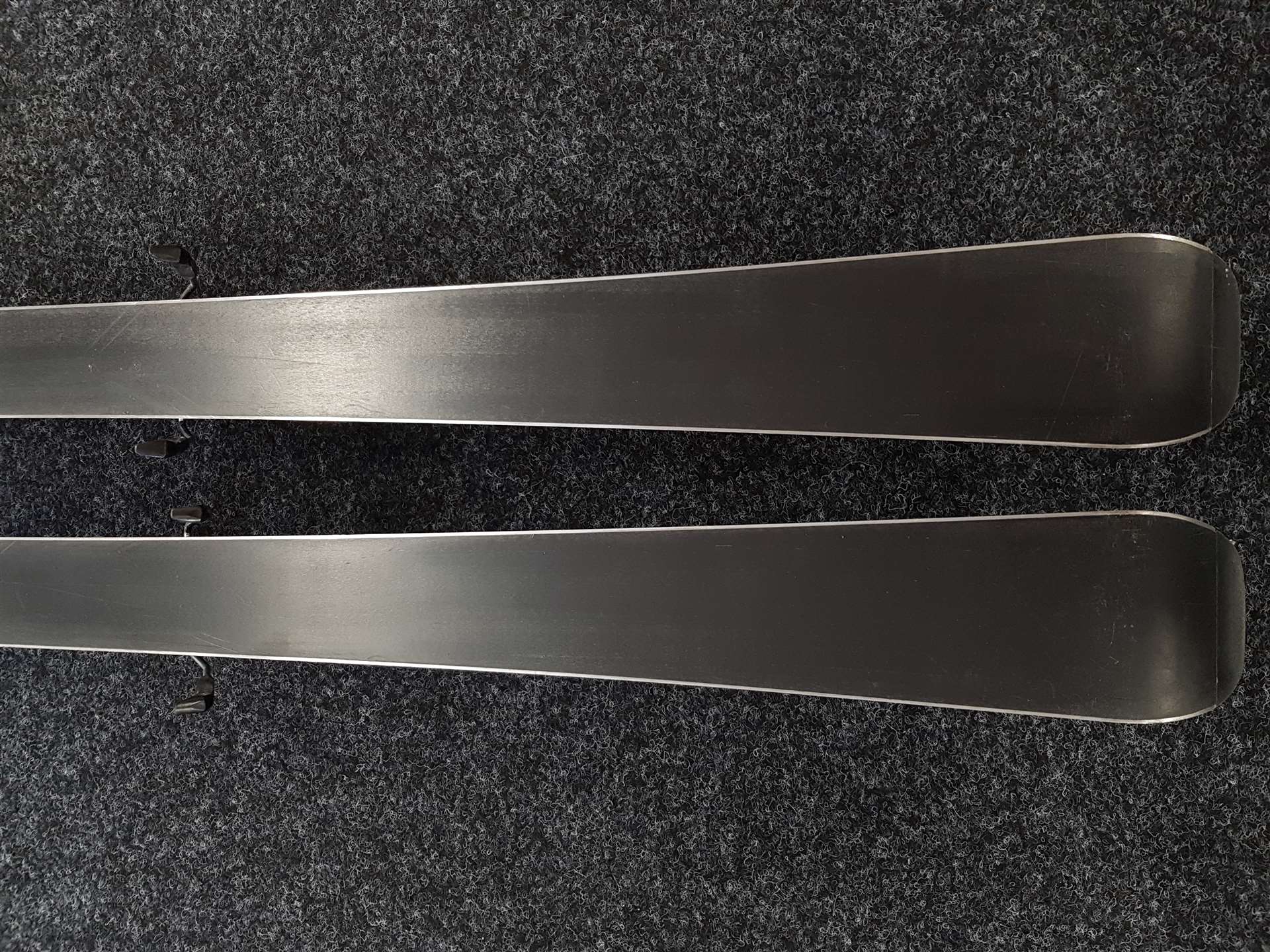 Używane narty ROSSIGNOL Pursuit + wiązania Look Xpress 11.0