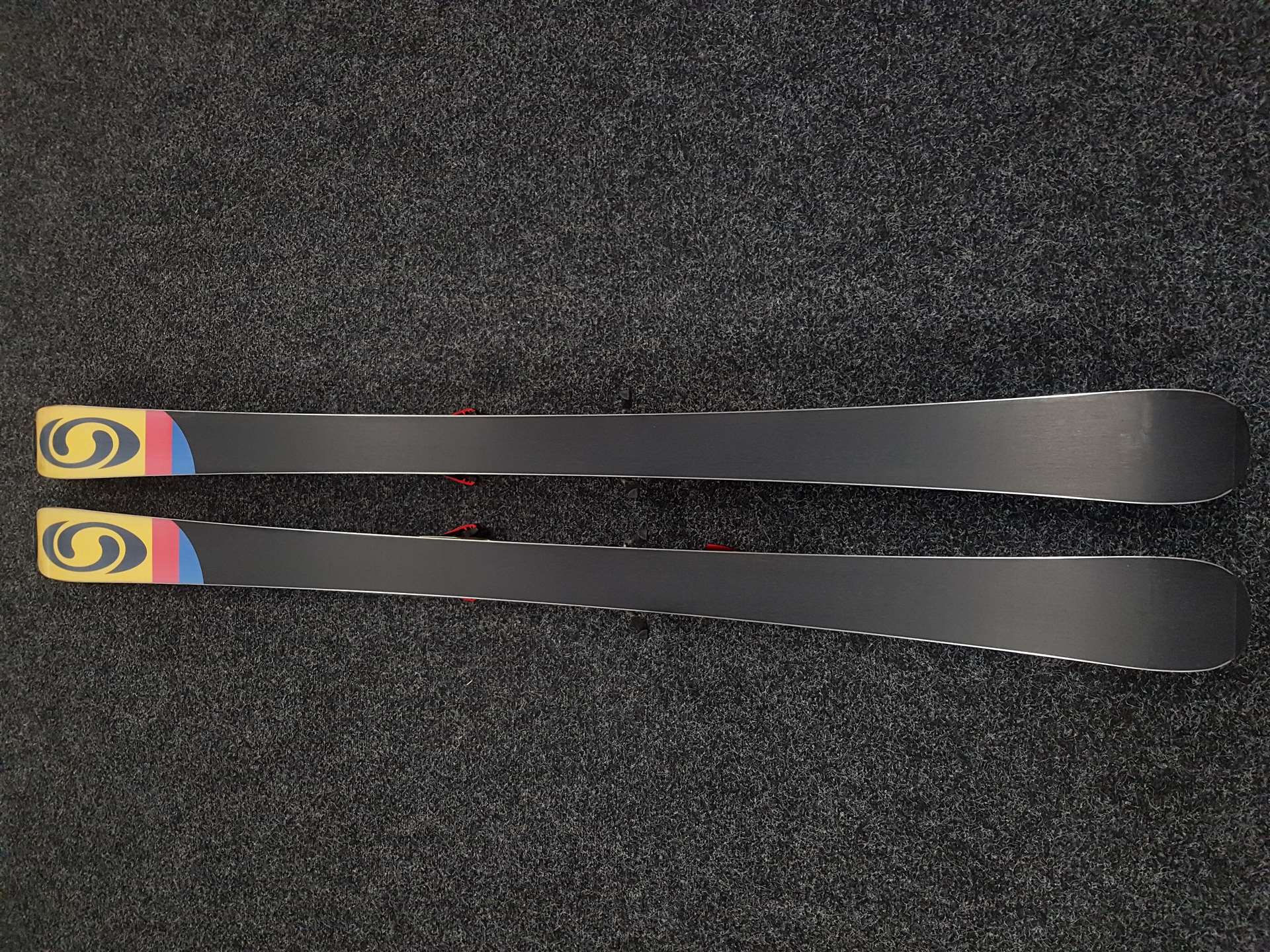Bazárové lyže Salomon Crossmax 10