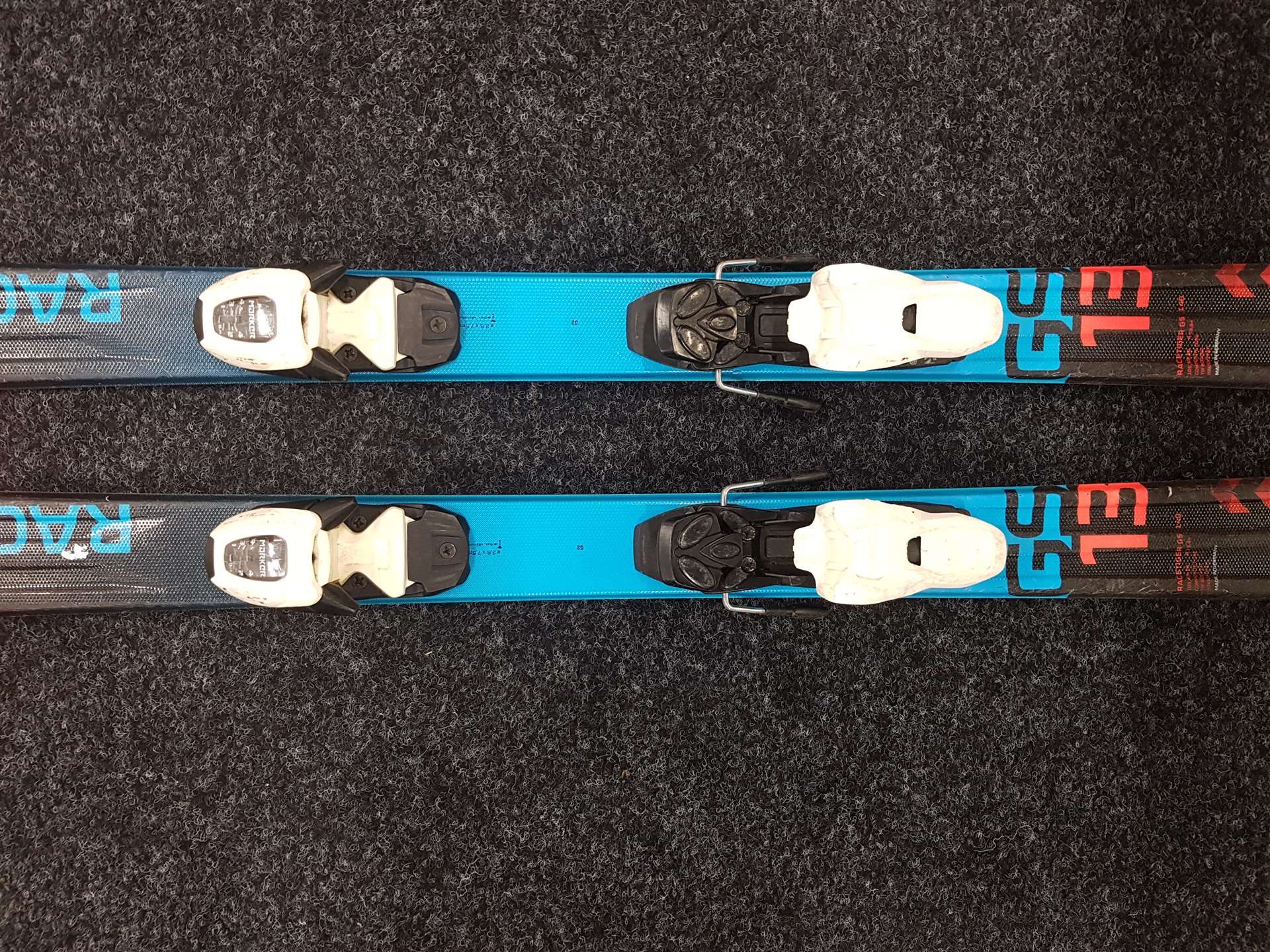 Použité lyže VOLKL Racetiger + vázání Marker4,5