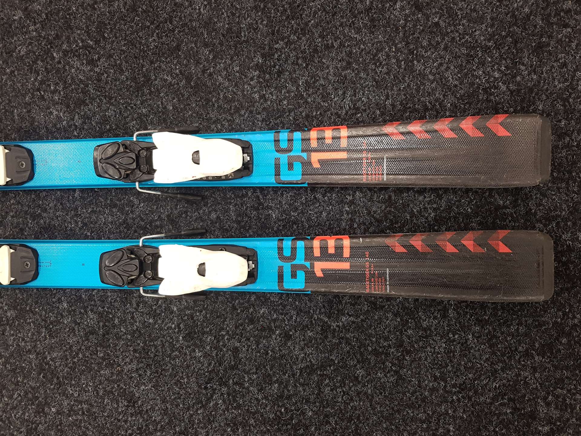 Použité lyže VOLKL Racetiger + vázání Marker4,5