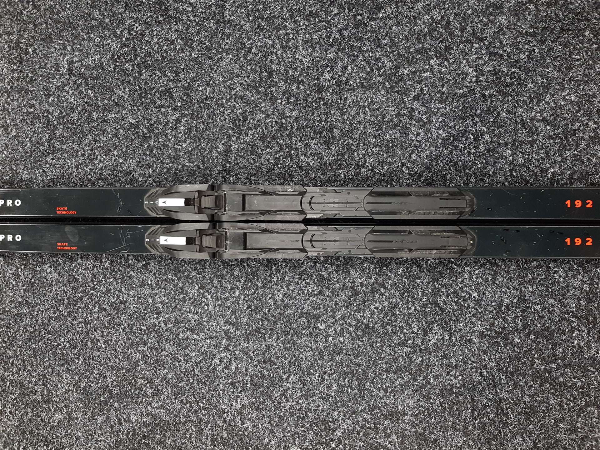 Schiuri de cross-country Atomic Pro S2 folosite + legături NNN Prolink