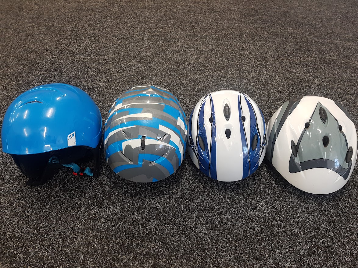 8 casques bon marché (XS)