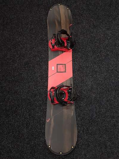 Snowboard HEAD Rocka 4D d'occasion + fixations Burton taille M