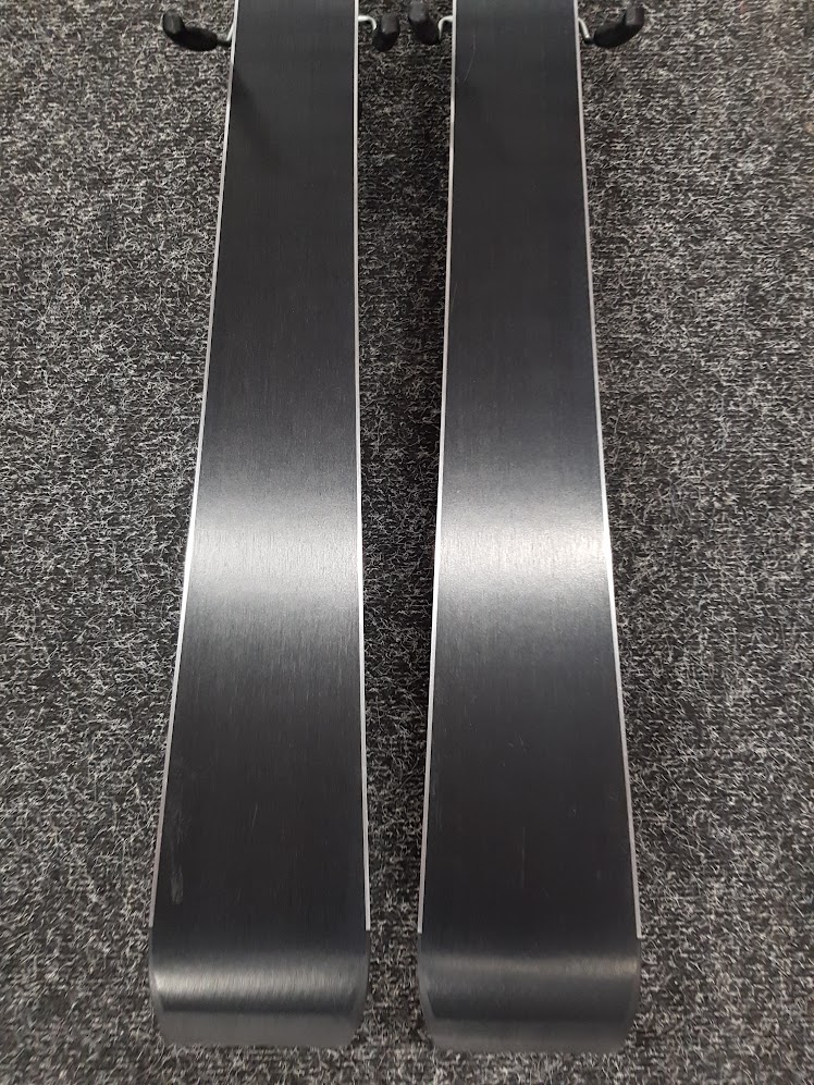 Skis Elan Explore 74 d'occasion