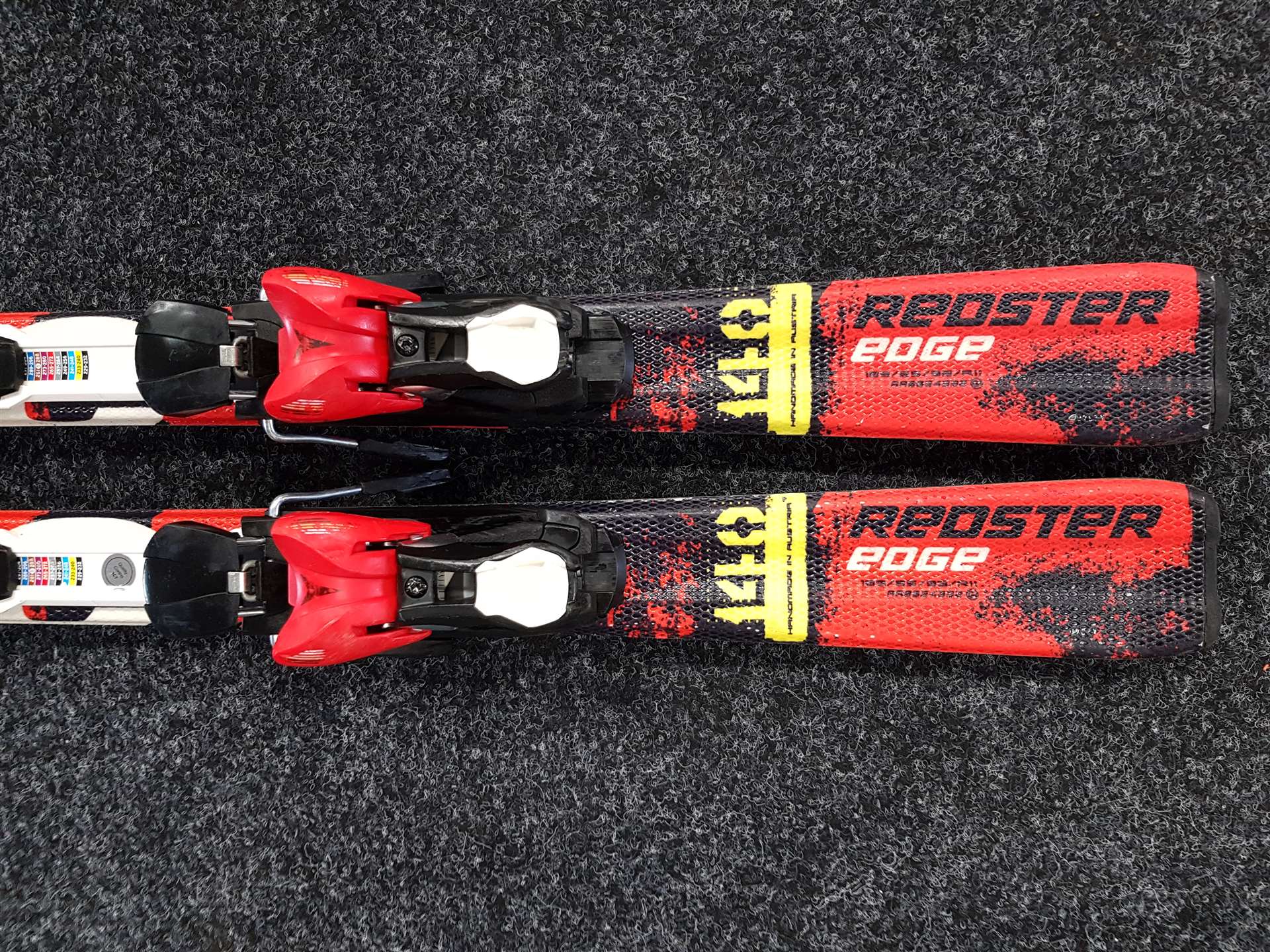 Použité lyže ATOMIC Redster Edge + vázání Atomic XTE 7