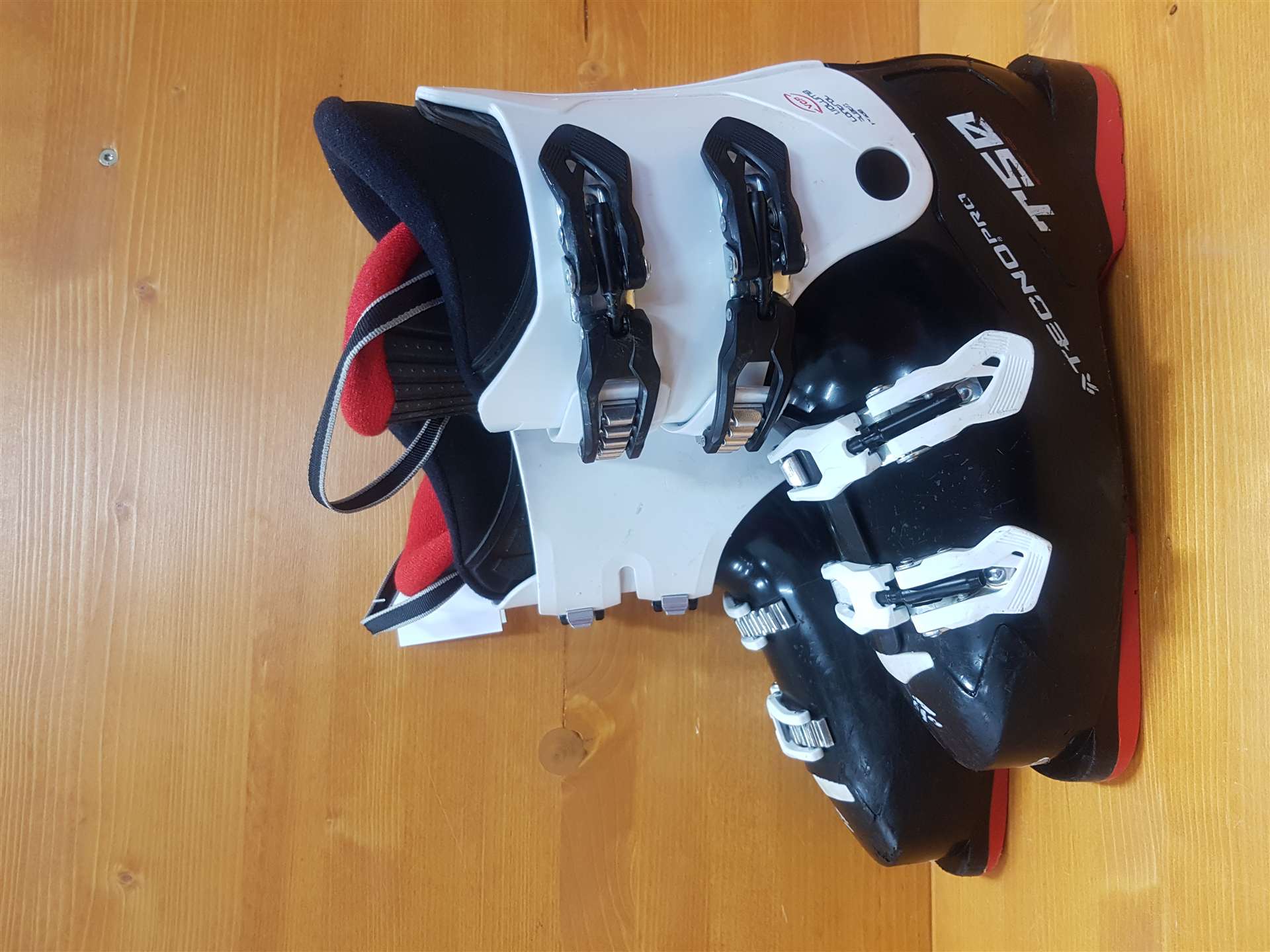 Bottes de ski TECNOPRO T50 d'occasion
