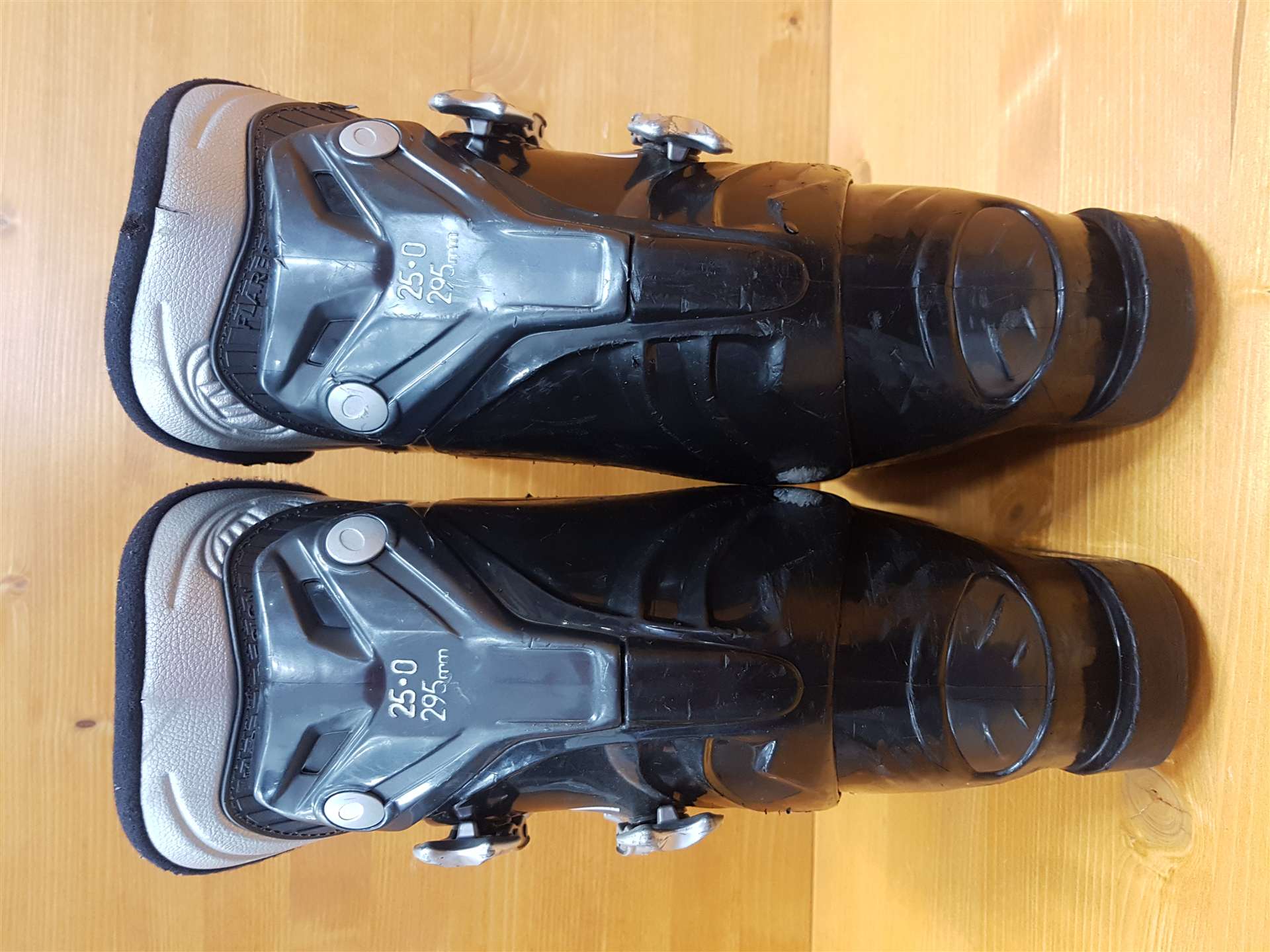 Použité lyžiarky TECNICA M+