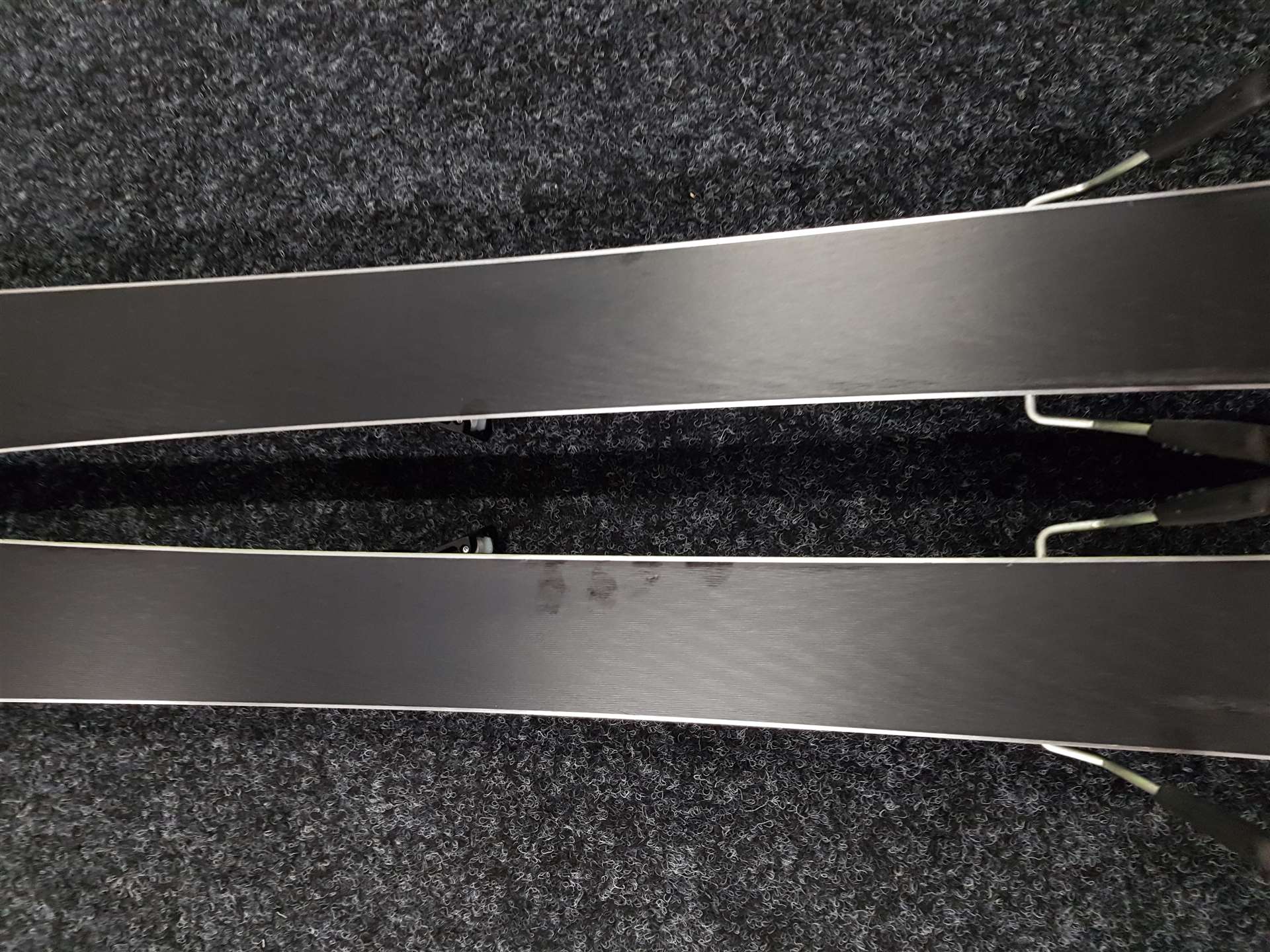 Použité lyže HEAD Shape SX + vázání Head 11