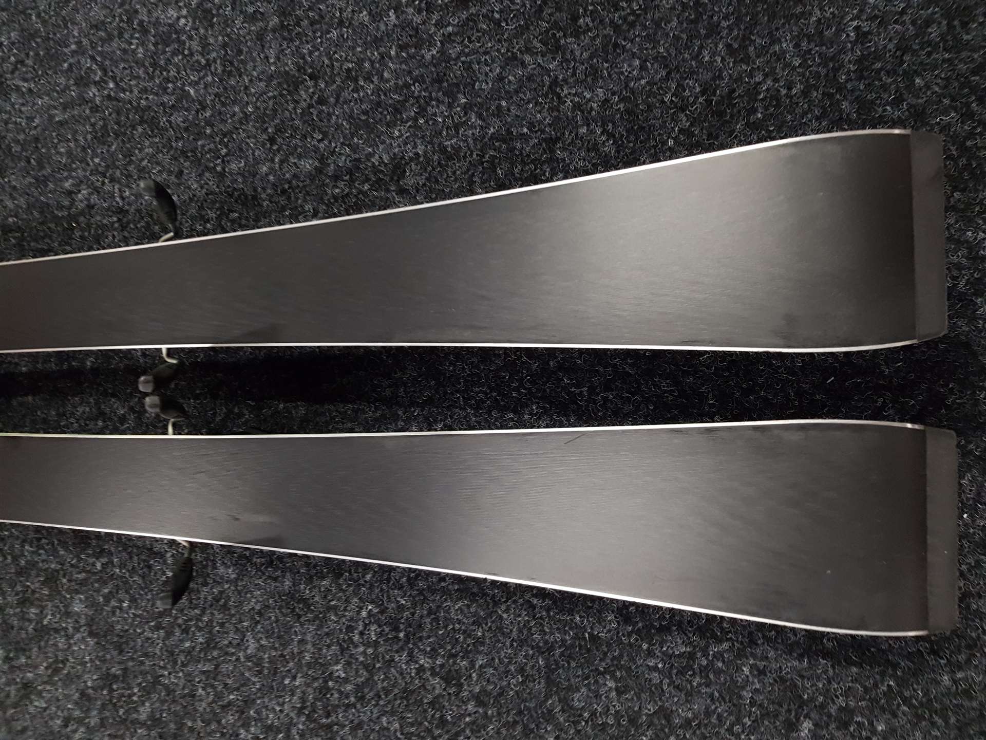 Použité lyže HEAD Shape SX + vázání Head 11