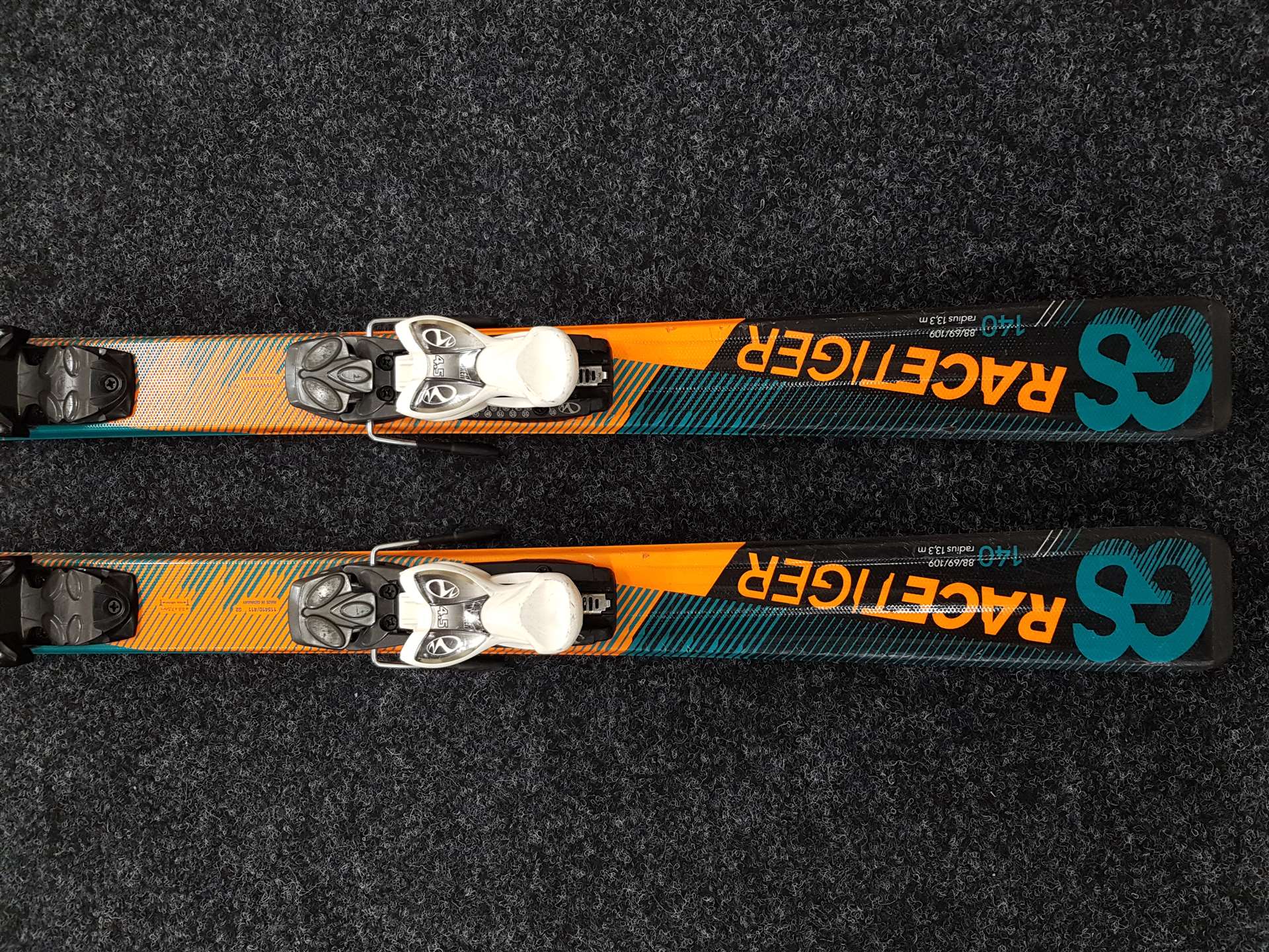 Schiuri VOLKL Racetiger GS folosite + legături Marker 4.5