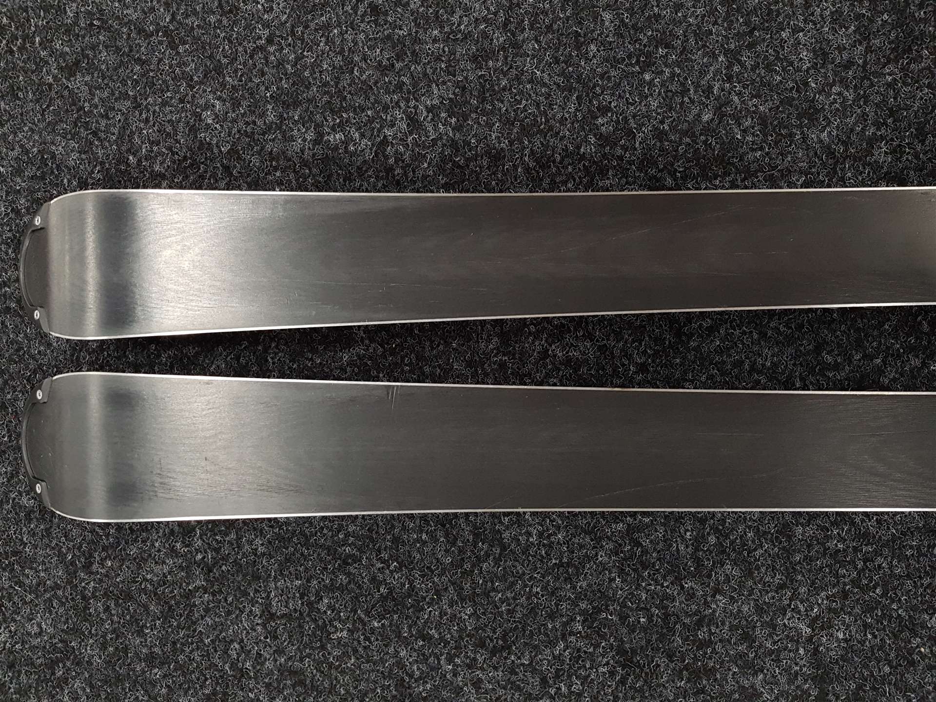 Schiuri VOLKL Racetiger GS folosite + legături Marker 4.5