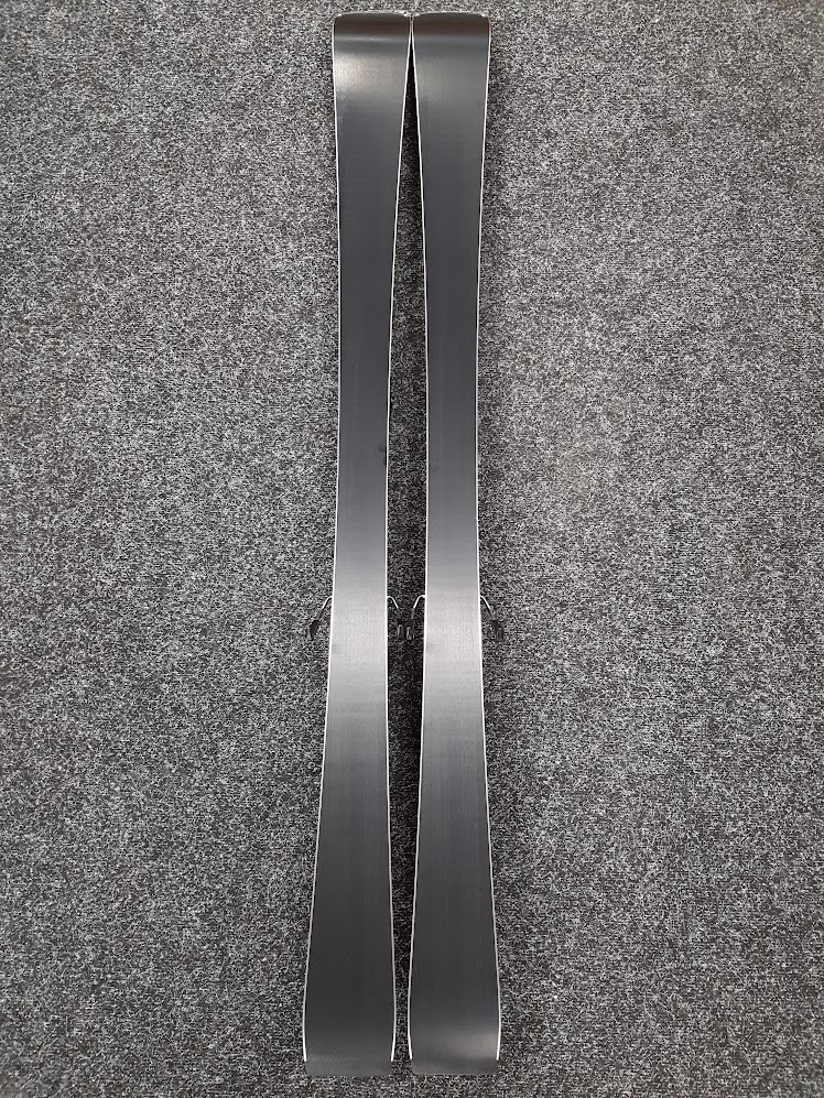 Używane narty Rossignol Hero Limited C12