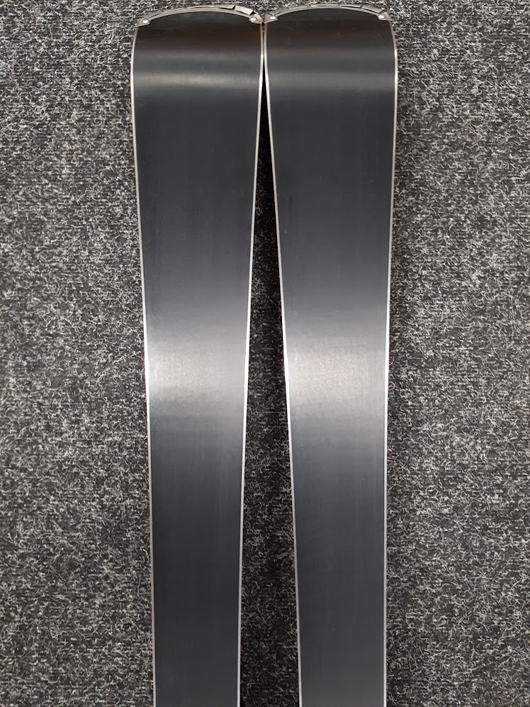 Używane narty Rossignol Hero Limited C12