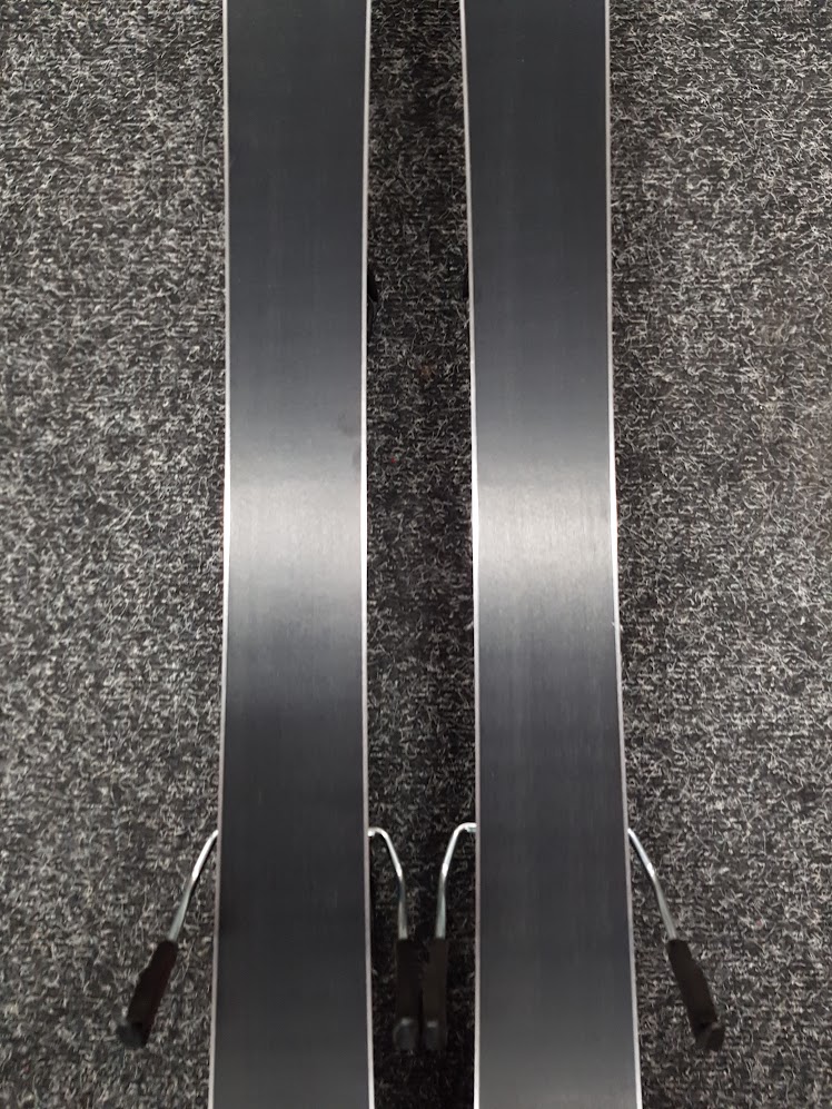 Używane narty Rossignol Hero Limited C12