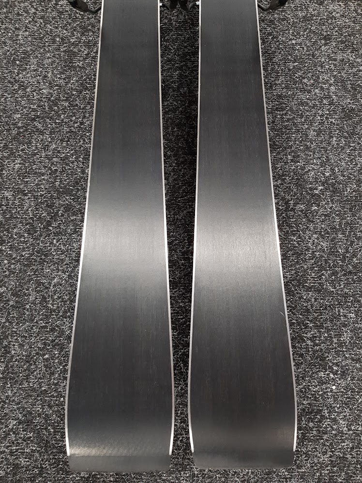 Używane narty Rossignol Hero Limited C12