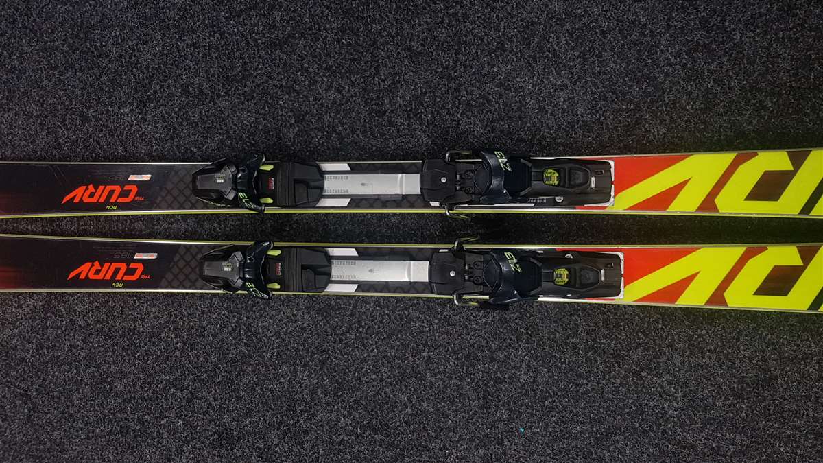 Bazárové lyže FISCHER RC4 CURV Ti