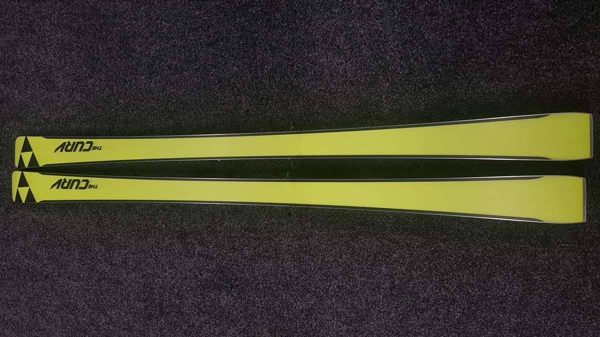 Bazárové lyže FISCHER RC4 CURV Ti