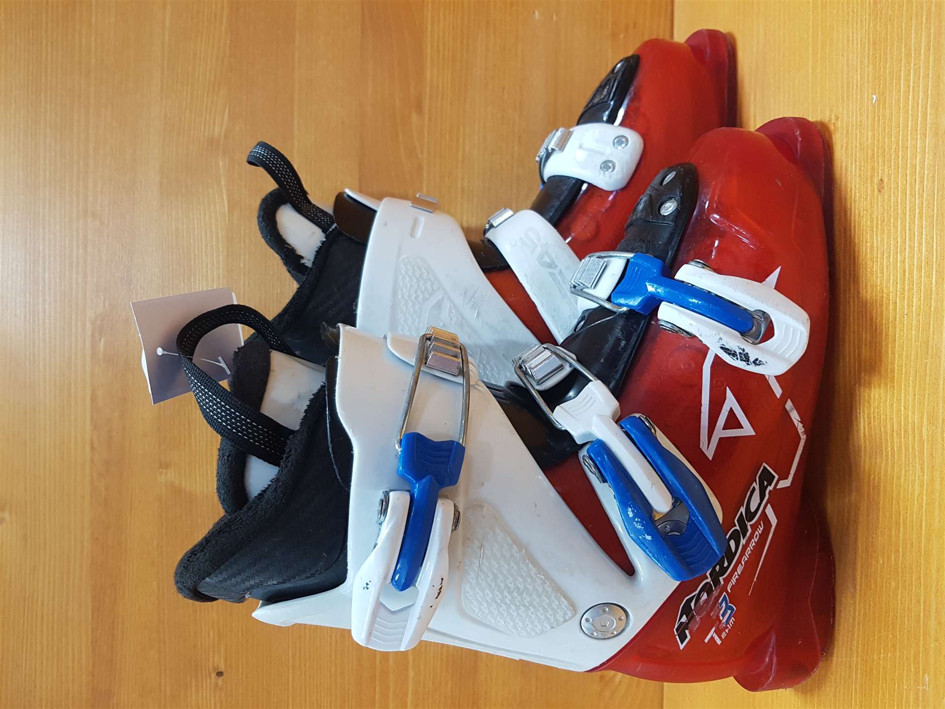 Použité lyžařky NORDICA Firearrow Team 3