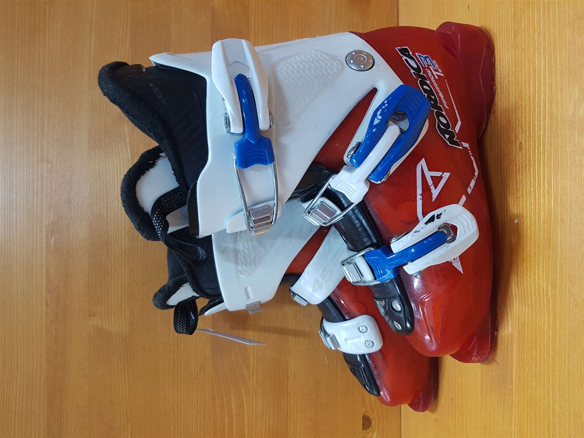 Použité lyžařky NORDICA Firearrow Team 3