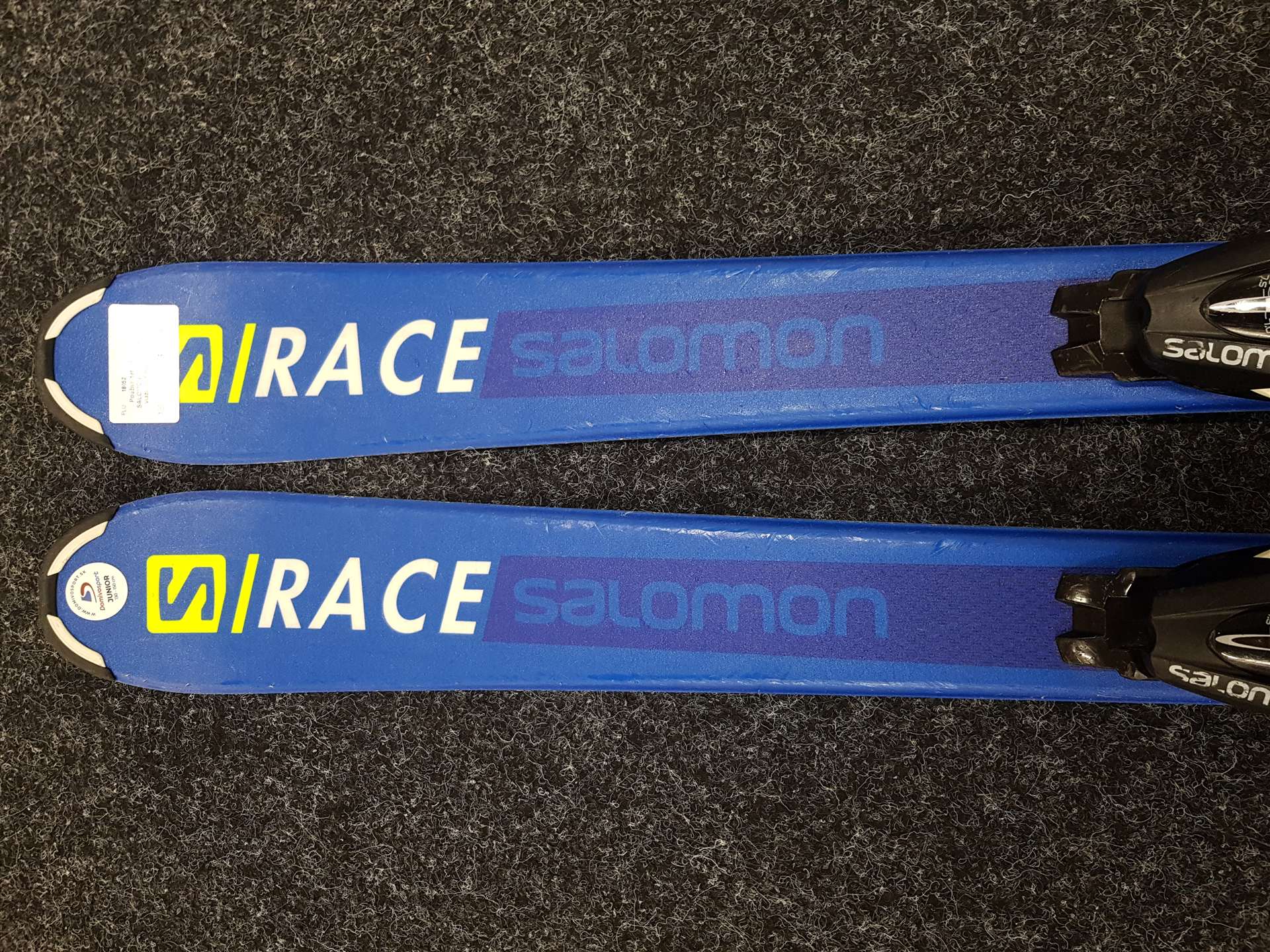 Esquís infantiles usados SALOMON S/Race JR + fijaciones Salomon 7.5