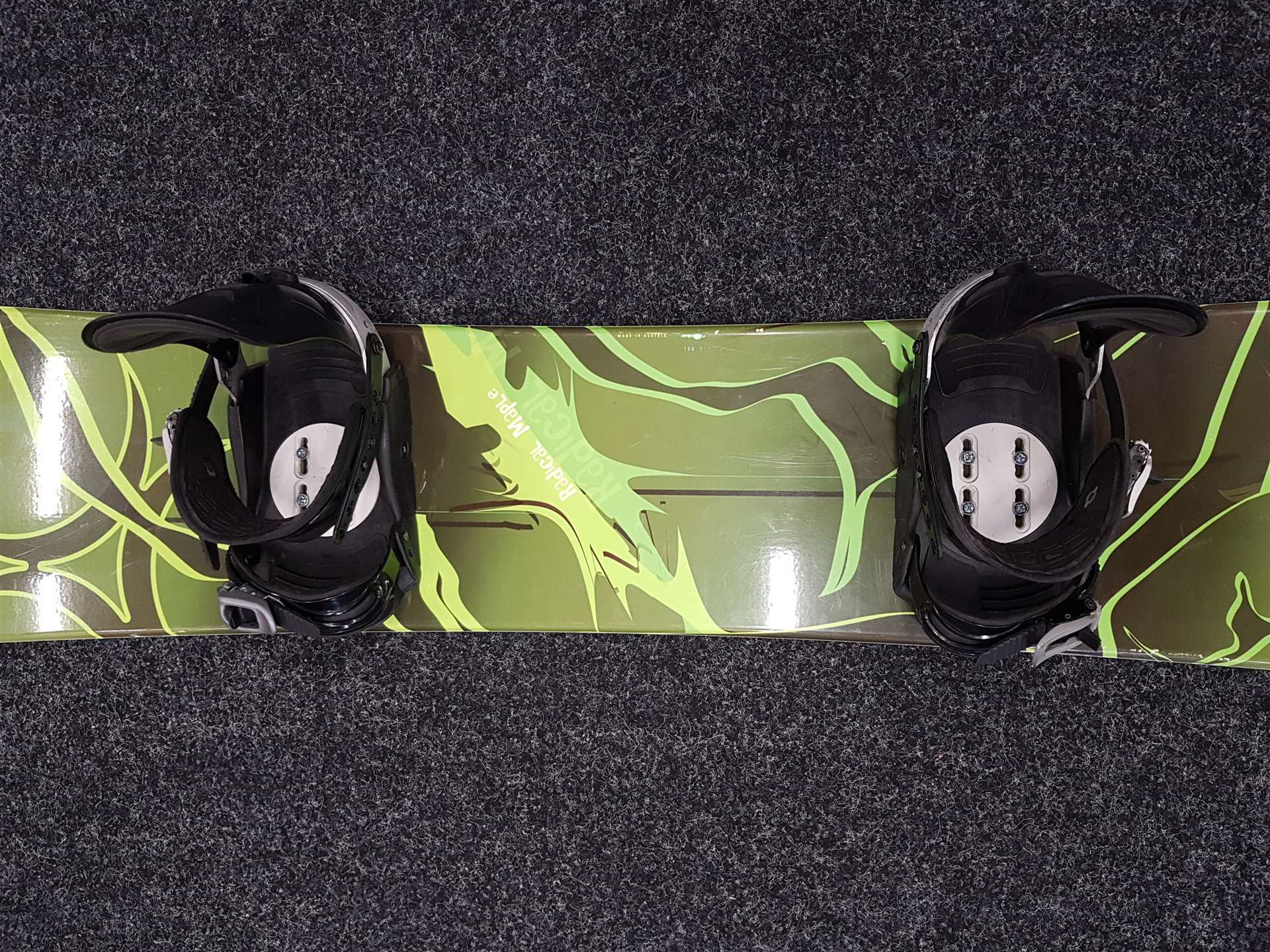 Rabljeni snowboard RADICAL Maple + HC2 Fifty vezovi veličina M