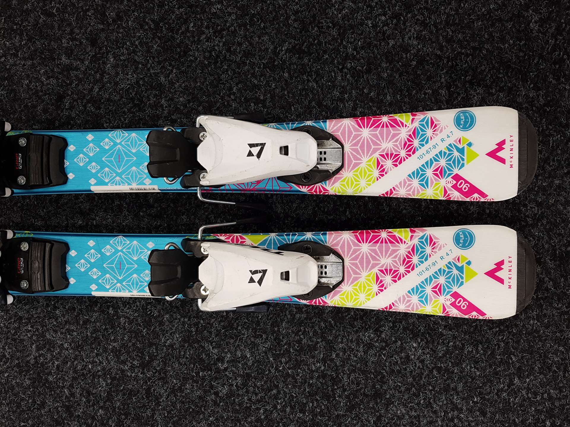 Használt McKINLEY Sweety gyermek síléc + Tecnopro TW 4.5 AC kötés