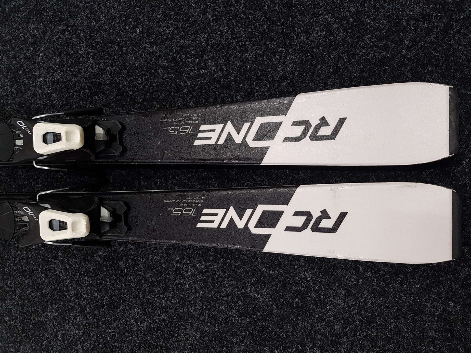Gebrauchte FISCHER RC ONE Ski + Fischer RS 10 Bindungen