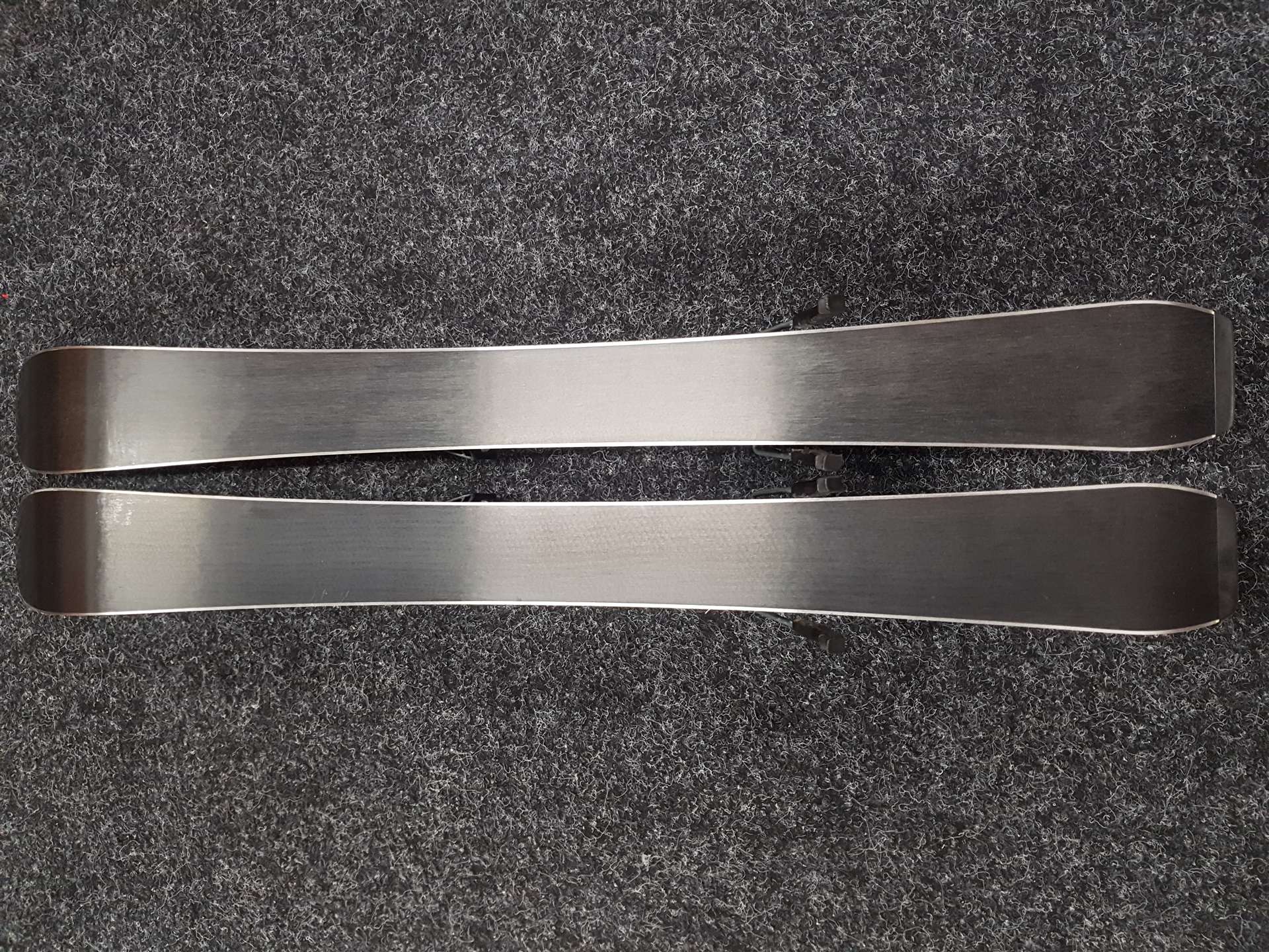 Skis enfant FISCHER Race d'occasion + fixations Salomon C5