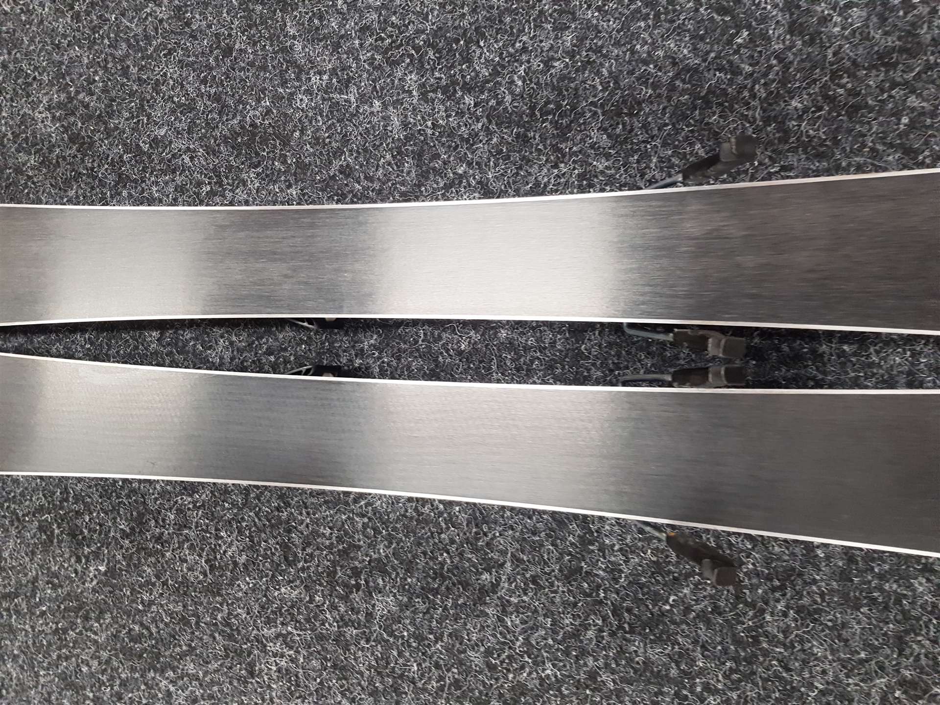 Skis enfant FISCHER Race d'occasion + fixations Salomon C5