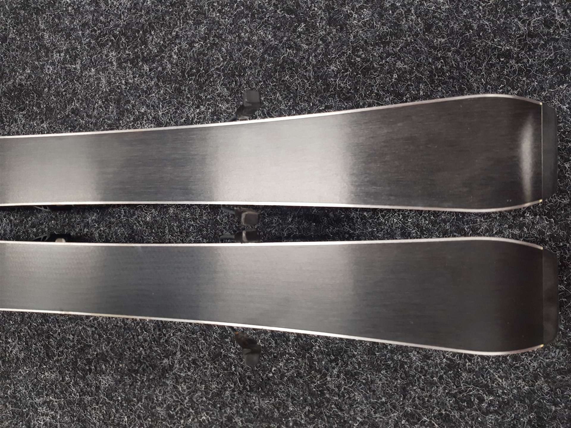 Skis enfant FISCHER Race d'occasion + fixations Salomon C5