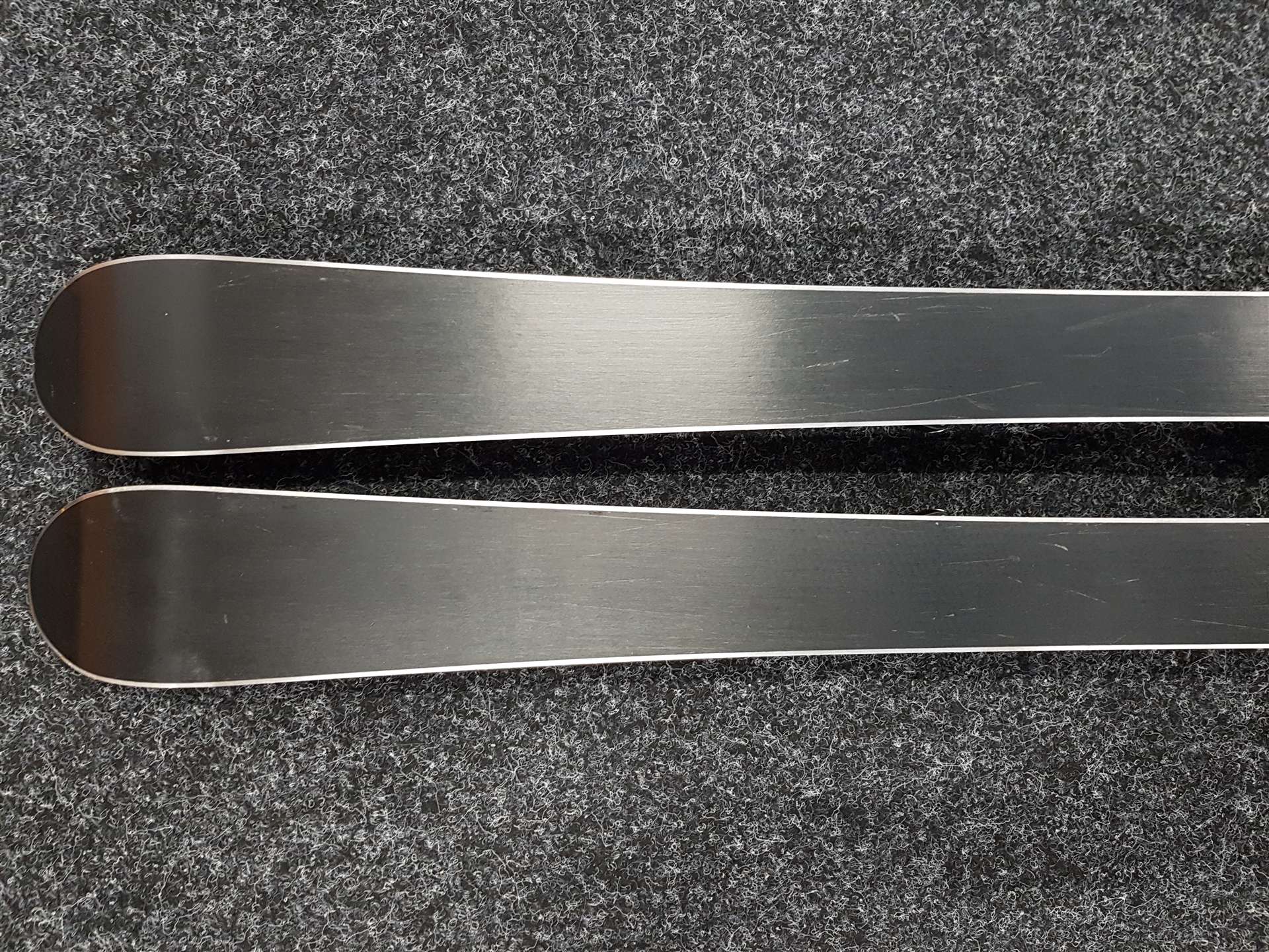 Skis enfant d'occasion ELAN Hot Wheels + fixations Elan EL 4.5