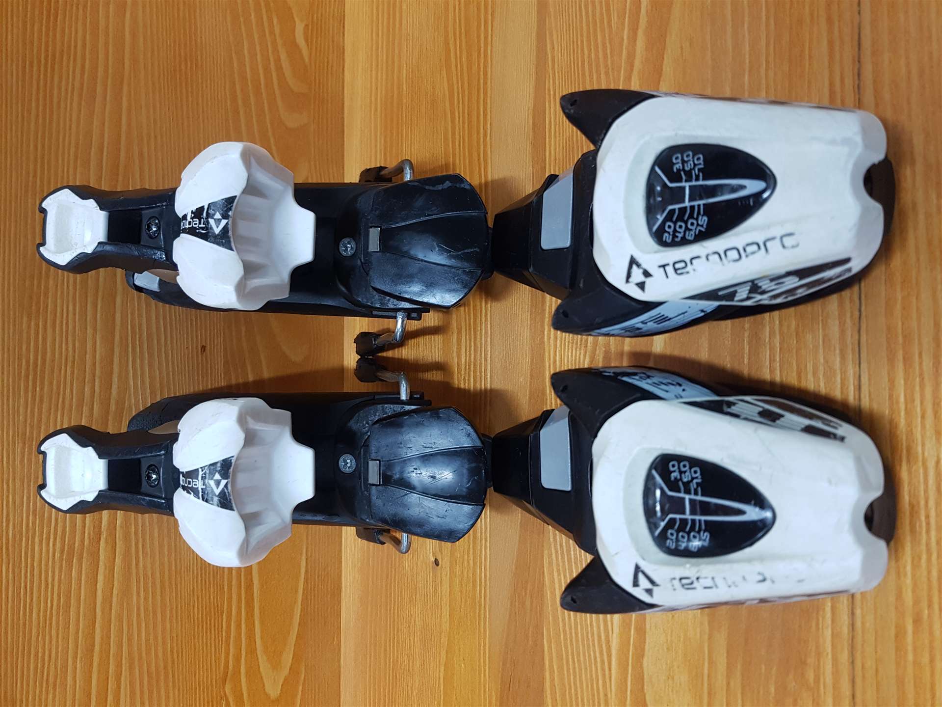 Reliure d'occasion Tecnopro TL 75 (7,5 DIN)