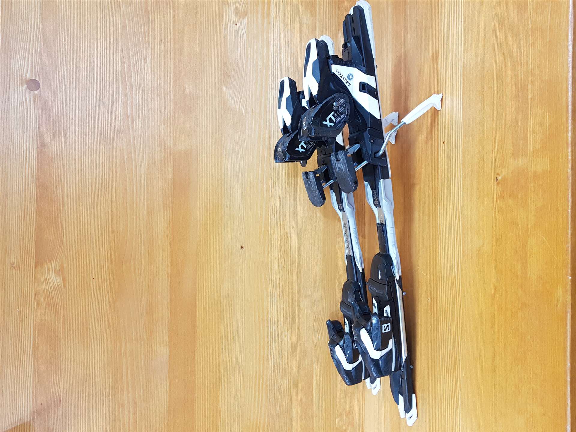 Použité viazanie Salomon XT10 (9 DIN)