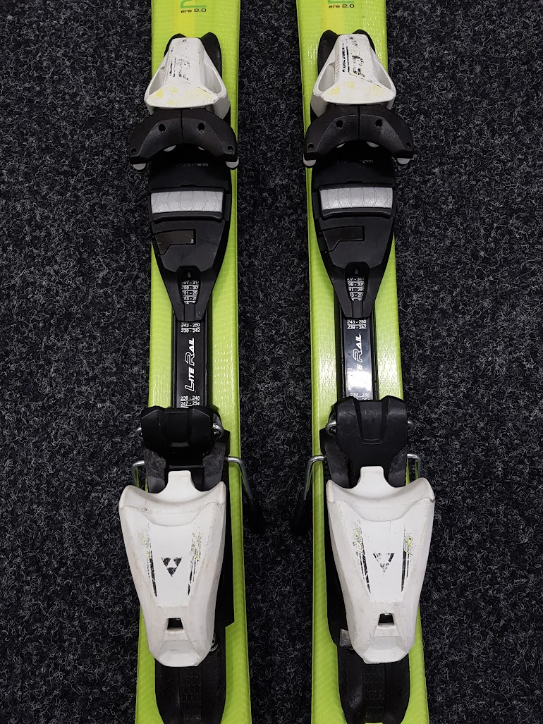 Bazárové lyže Head Integrale