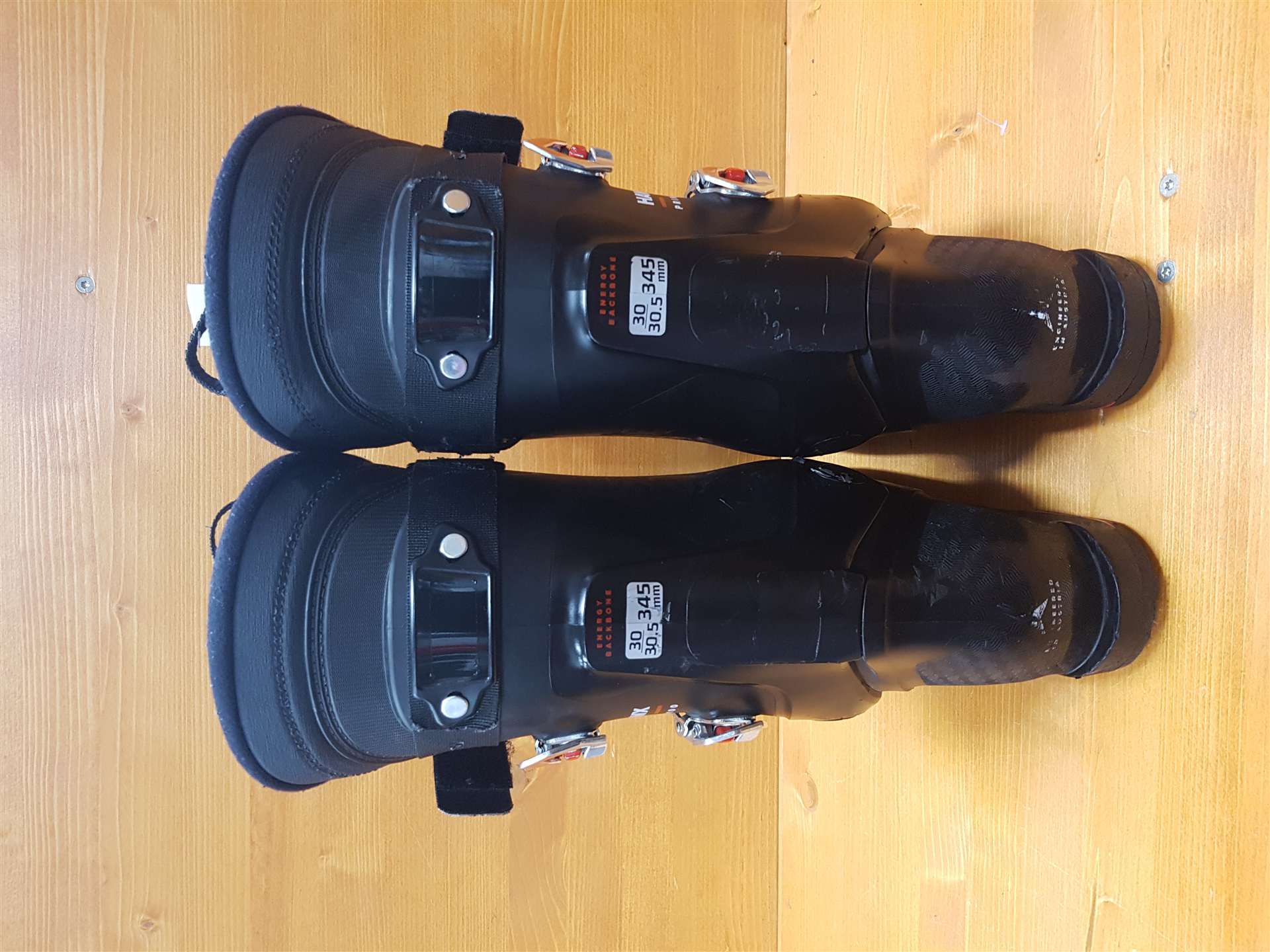 Rabljeni smučarski čevlji ATOMIC Hawx Prime R100
