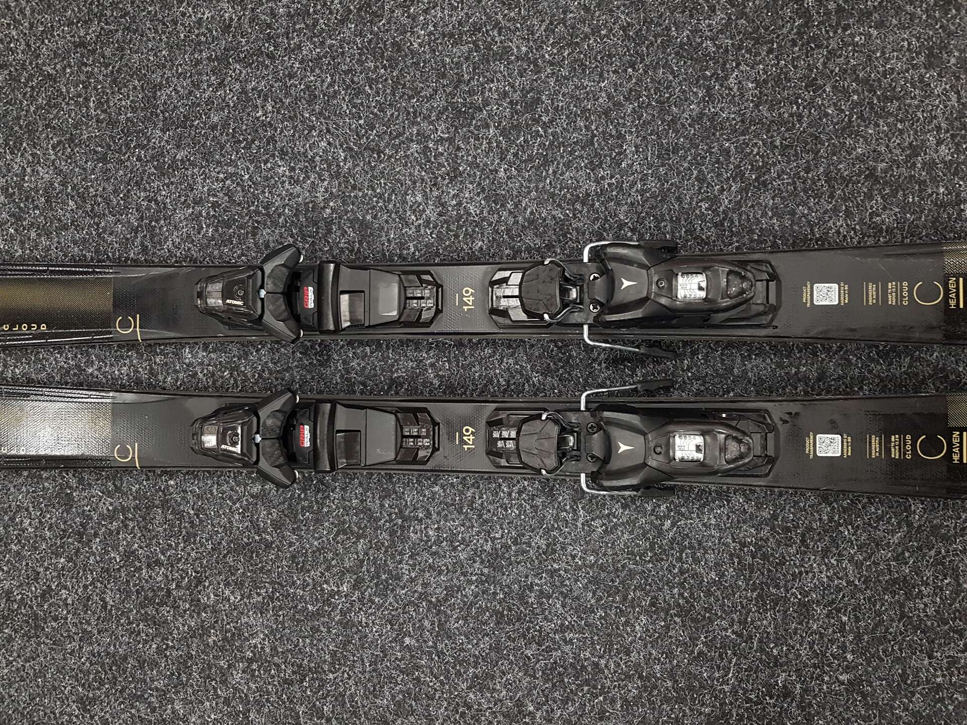 Gebrauchte ATOMIC Cloud Heaven Ski + Atomic M 10 Bindungen