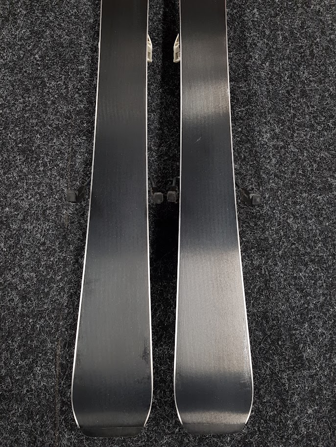 Použité dětské lyže SALOMON X Race + vázání Ezytrak 4,5