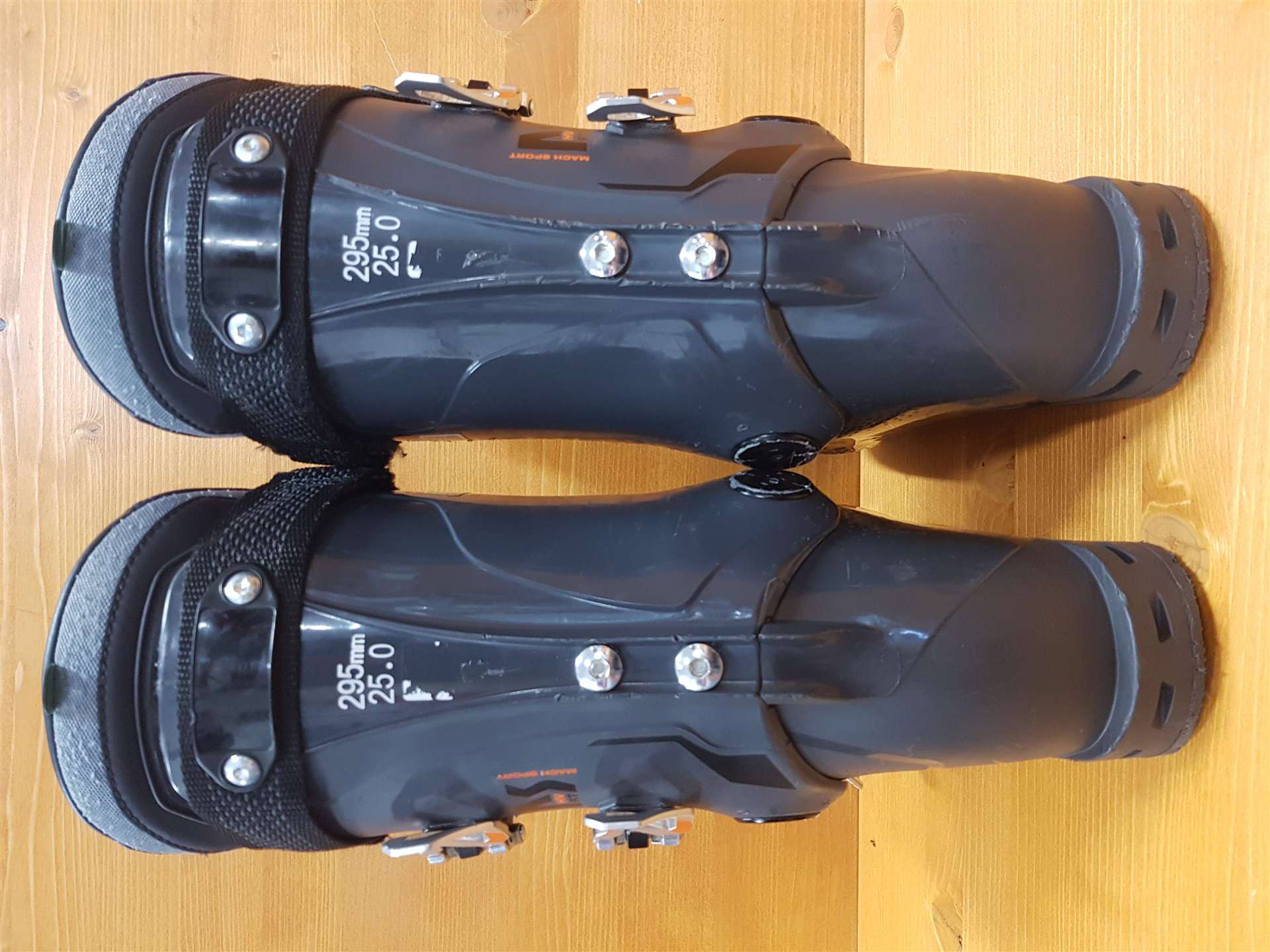 Použité lyžiarky TECNICA Mach Sport HV RT 80