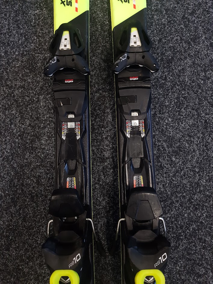 Gebrauchte Fischer RC4 XTR Speed Ski + Fischer RS 10 Bindungen