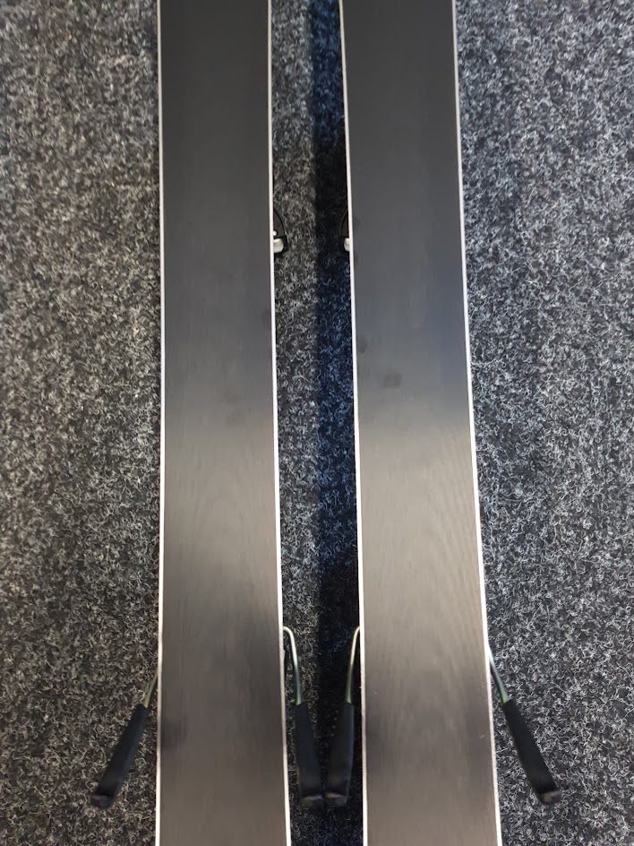 Gebrauchte Fischer RC4 XTR Speed Ski + Fischer RS 10 Bindungen