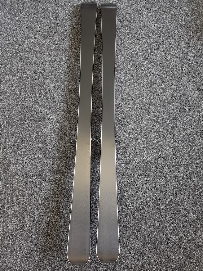 Gebrauchte BLIZZARD Racing RTX Ski + Marker10 Bindungen