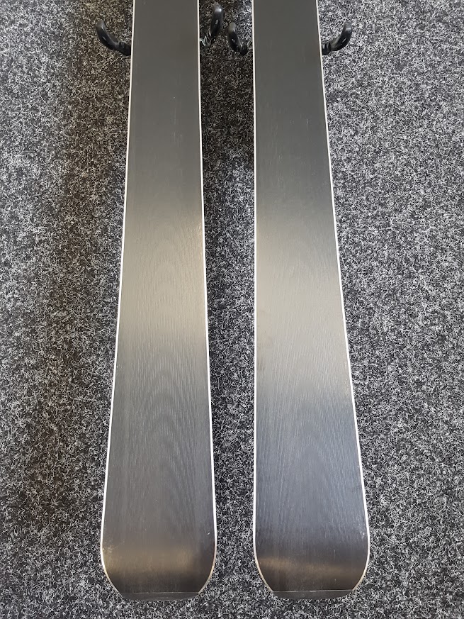 Gebrauchte BLIZZARD Racing RTX Ski + Marker10 Bindungen