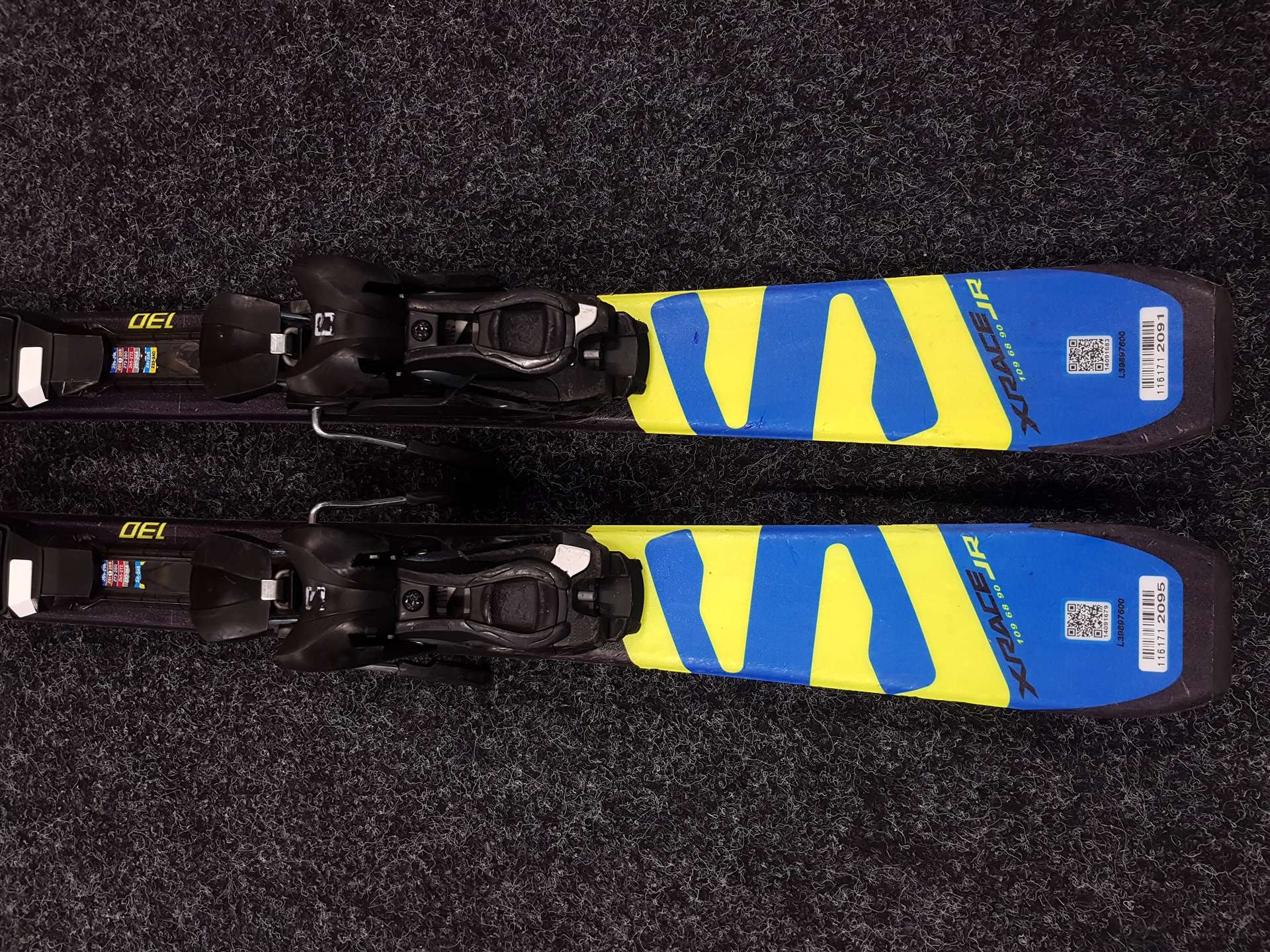 Esquís infantiles usados SALOMON X Race JR + fijaciones Salomon 7