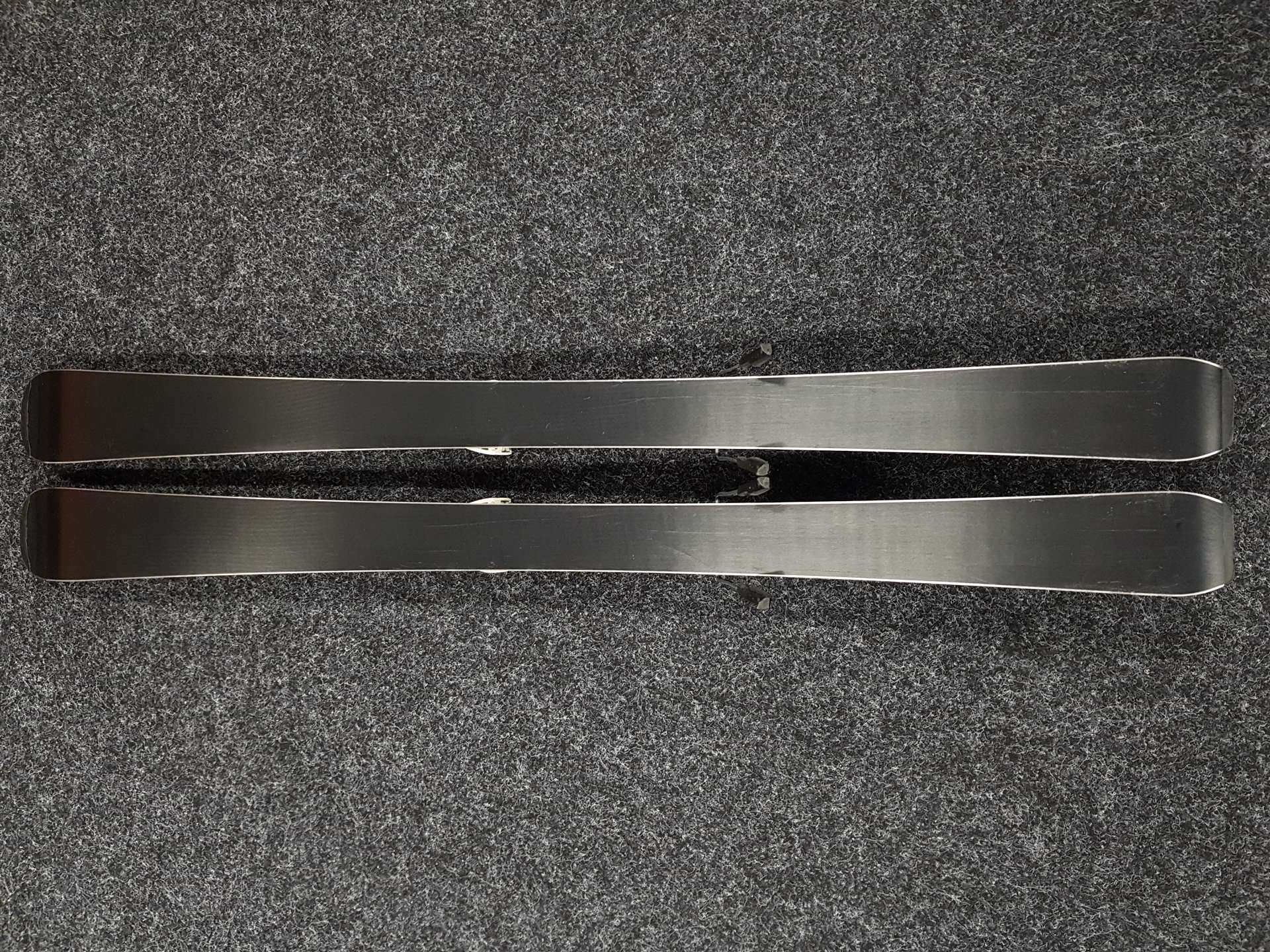 Esquís infantiles usados SALOMON X Race JR + fijaciones Salomon 7