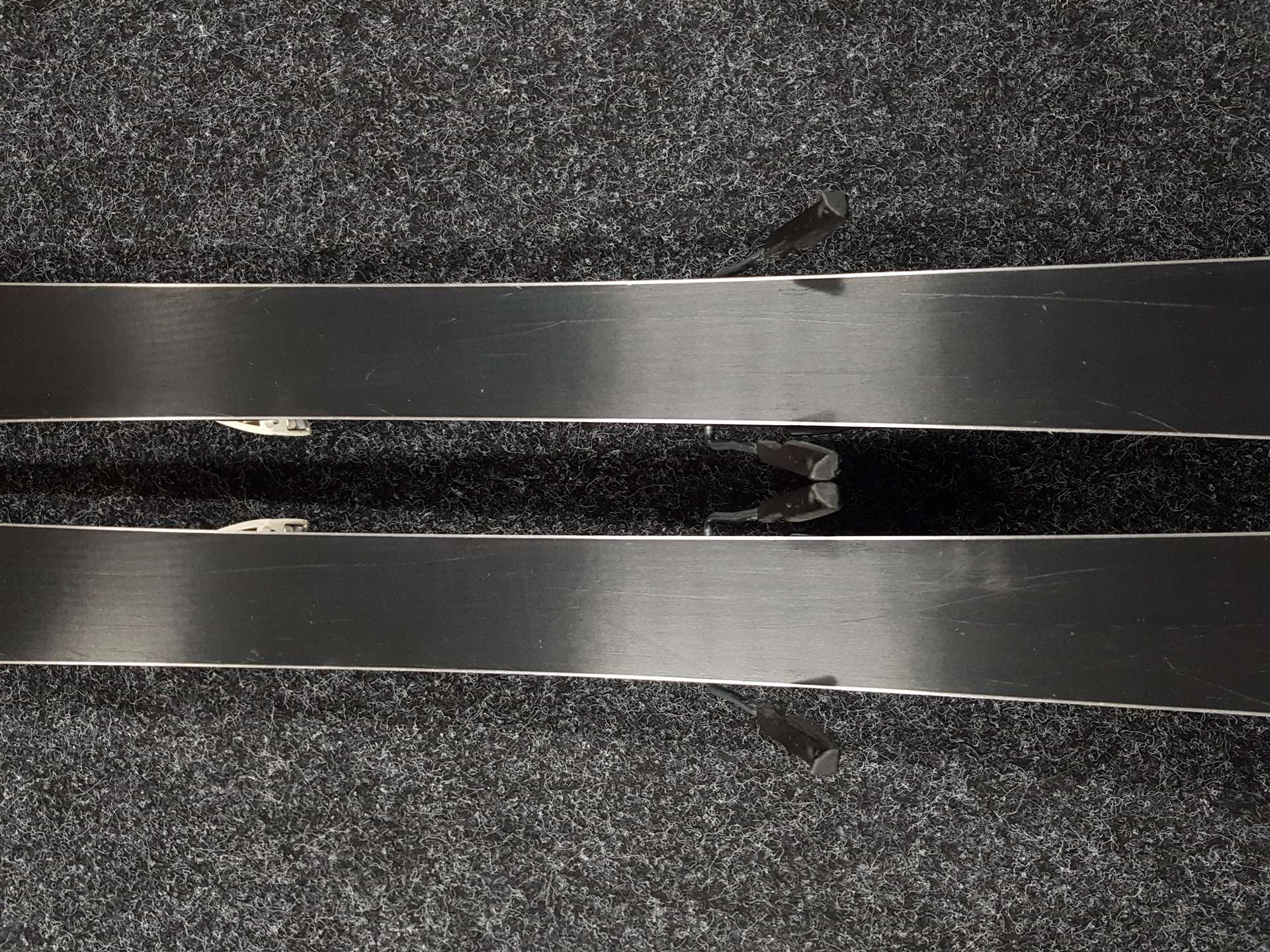 Esquís infantiles usados SALOMON X Race JR + fijaciones Salomon 7