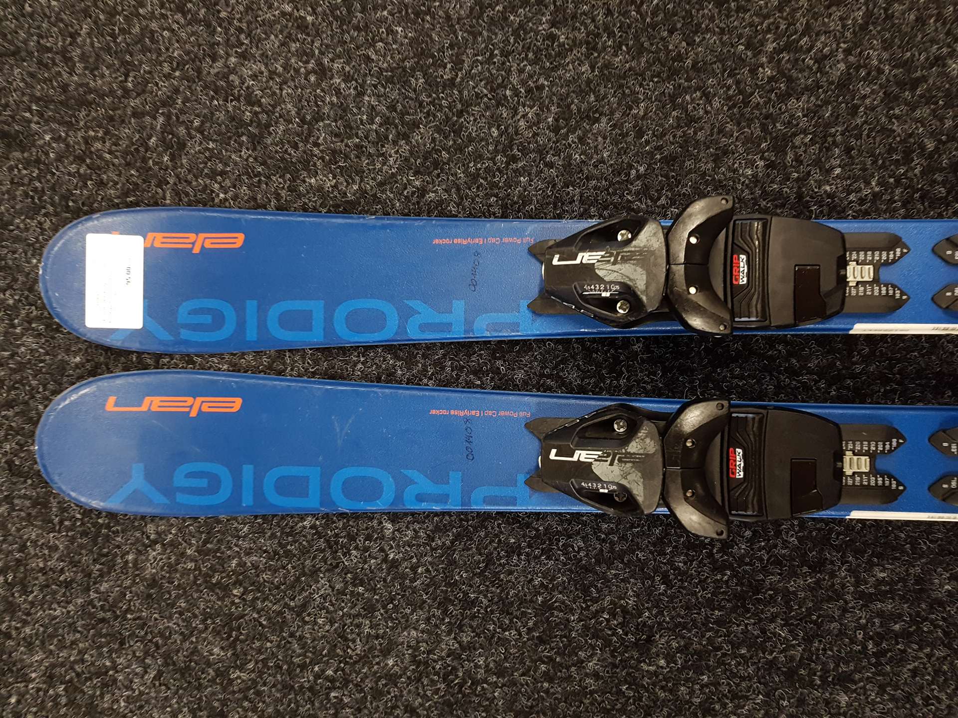 Rabljene dječje skije ELAN Prodigy + vezovi Elan 4.5 AC