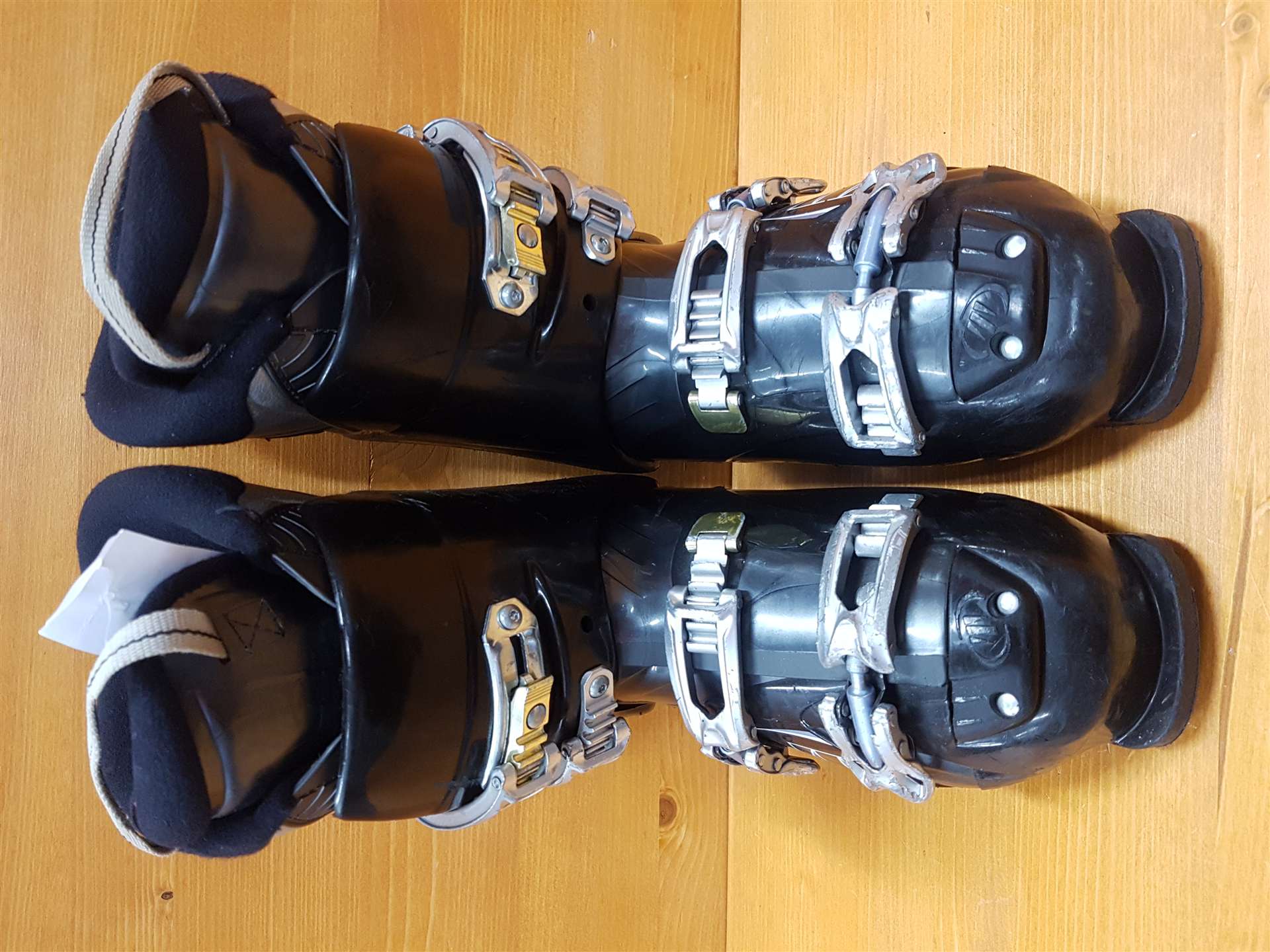 Używane buty narciarskie TECNICA M+